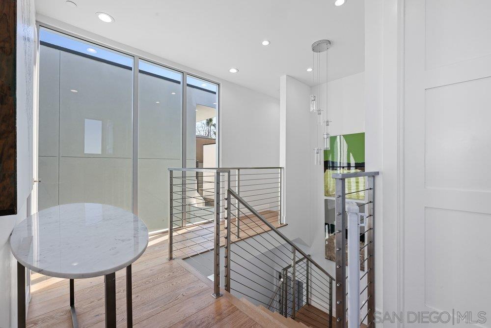 Detail Gallery Image 37 of 49 For 4545 Newport  Ave, San Diego,  CA 92107 - 4 Beds | 3/1 Baths