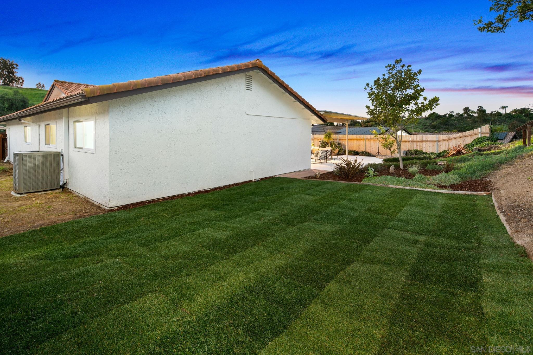 Detail Gallery Image 4 of 69 For 5620  Loping Ln, Bonita,  CA 91902 - 4 Beds | 2 Baths