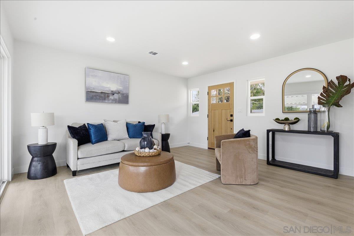 Detail Gallery Image 3 of 22 For 6542  Clara Lee Ave, San Diego,  CA 92120 - 3 Beds | 2 Baths