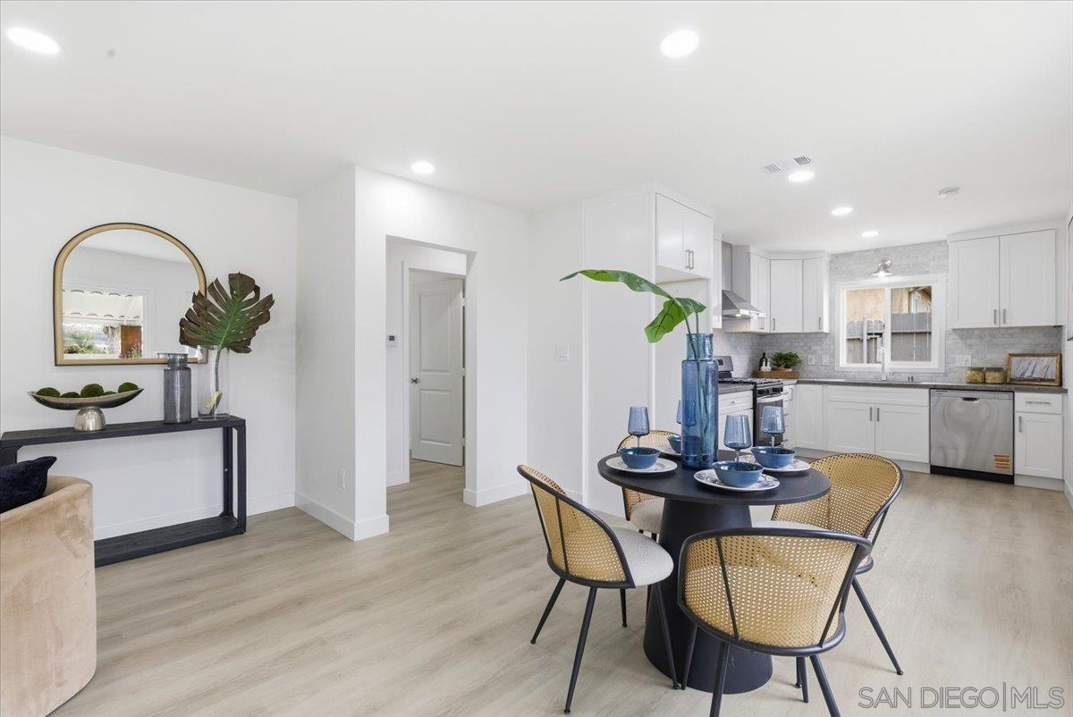 Detail Gallery Image 5 of 22 For 6542  Clara Lee Ave, San Diego,  CA 92120 - 3 Beds | 2 Baths