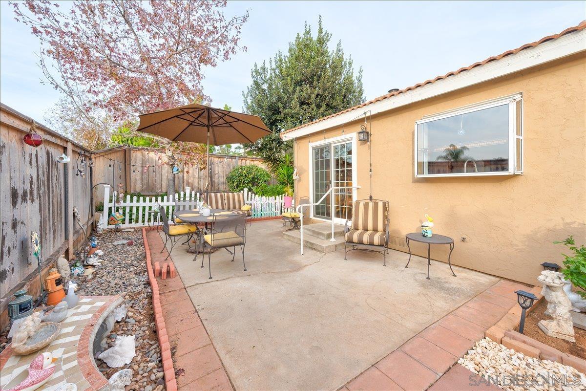 Detail Gallery Image 21 of 31 For 2123  Fiori Dr, Vista,  CA 92084 - 2 Beds | 2 Baths