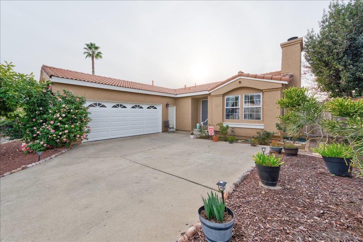 Detail Gallery Image 22 of 31 For 2123  Fiori Dr, Vista,  CA 92084 - 2 Beds | 2 Baths