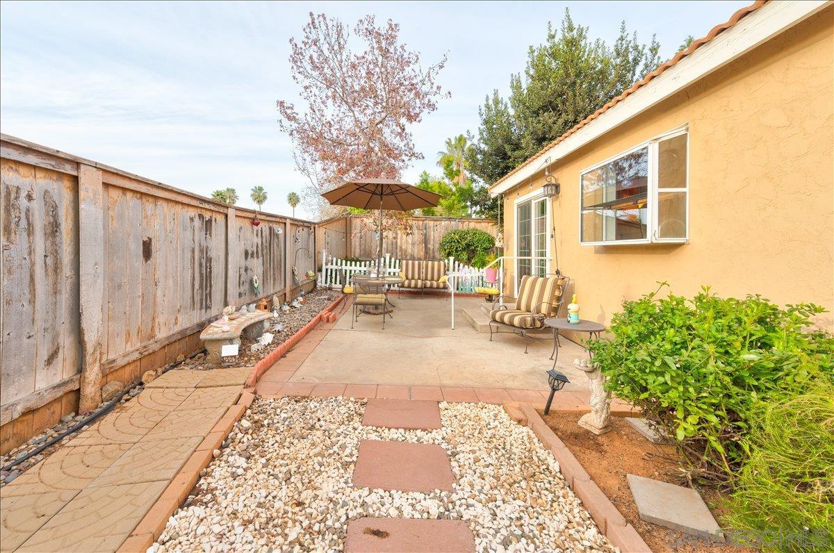 Detail Gallery Image 23 of 31 For 2123  Fiori Dr, Vista,  CA 92084 - 2 Beds | 2 Baths