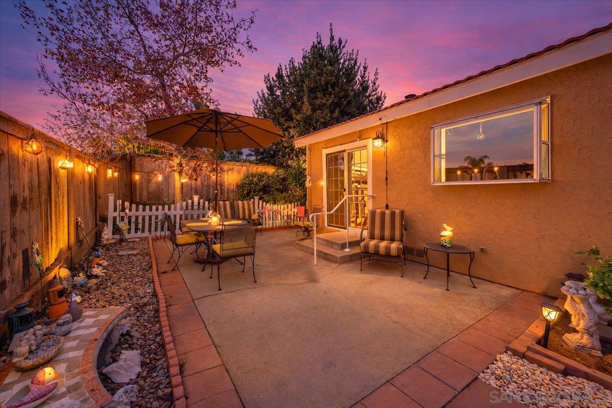 Detail Gallery Image 29 of 31 For 2123  Fiori Dr, Vista,  CA 92084 - 2 Beds | 2 Baths