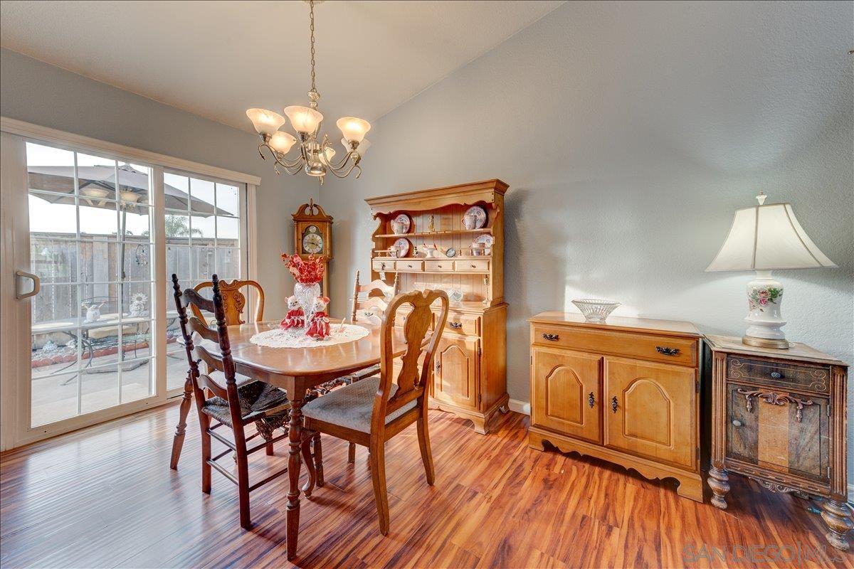 Detail Gallery Image 9 of 31 For 2123  Fiori Dr, Vista,  CA 92084 - 2 Beds | 2 Baths