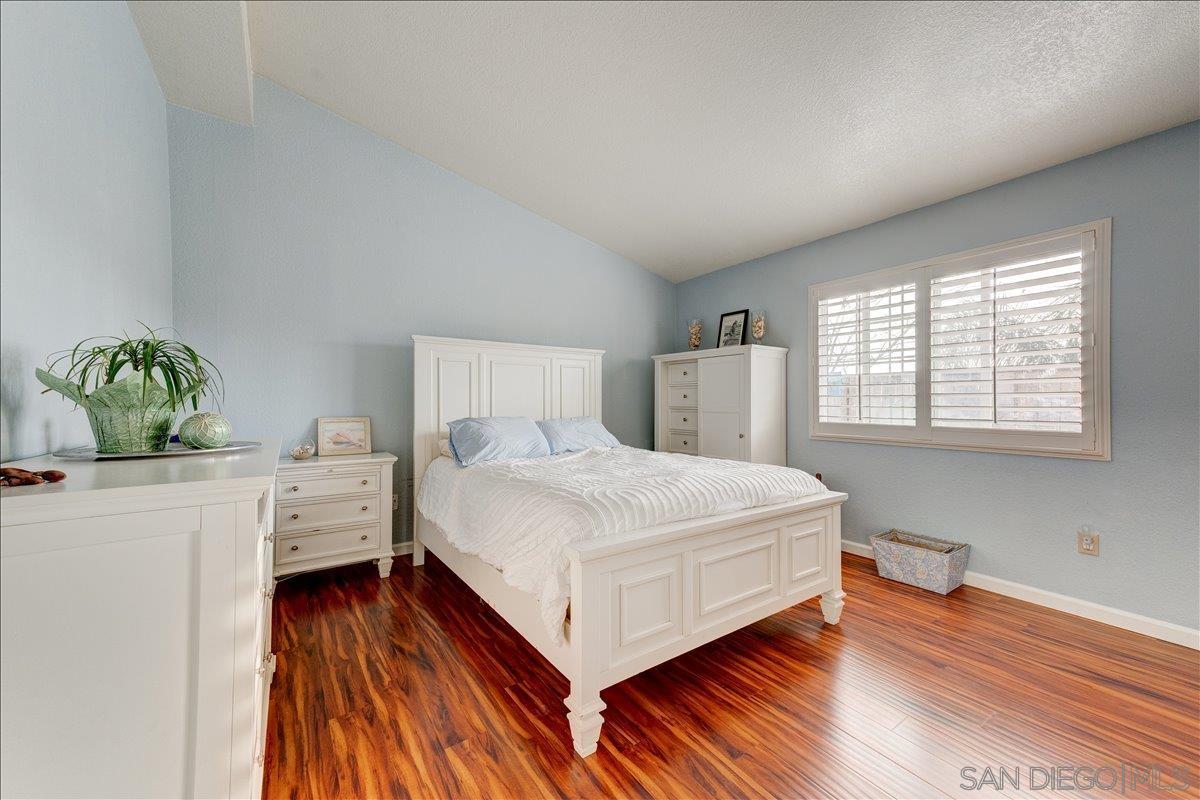 Detail Gallery Image 10 of 31 For 2123  Fiori Dr, Vista,  CA 92084 - 2 Beds | 2 Baths