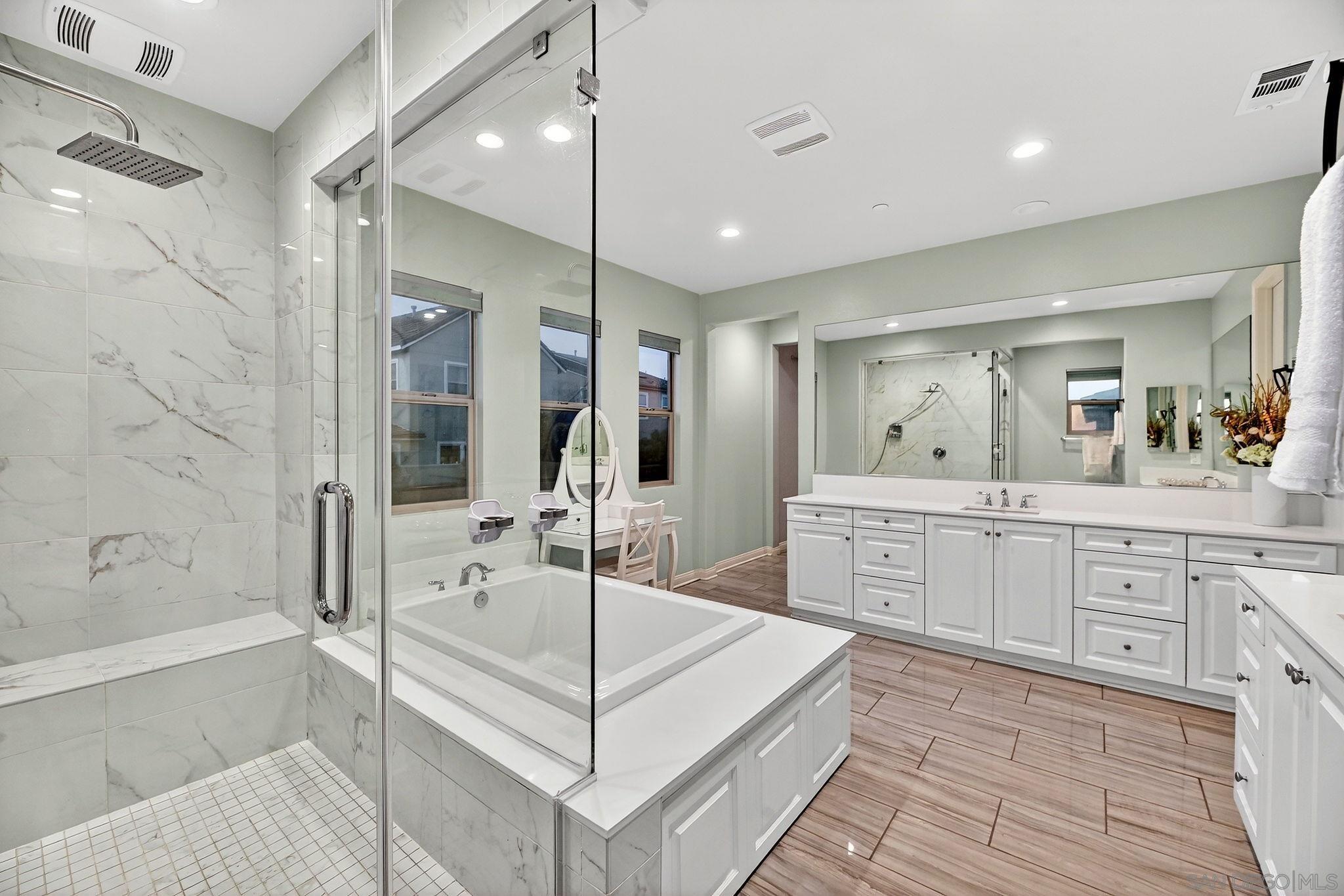 Detail Gallery Image 28 of 49 For 971  Camino Levante, Chula Vista,  CA 91913 - 5 Beds | 3/1 Baths