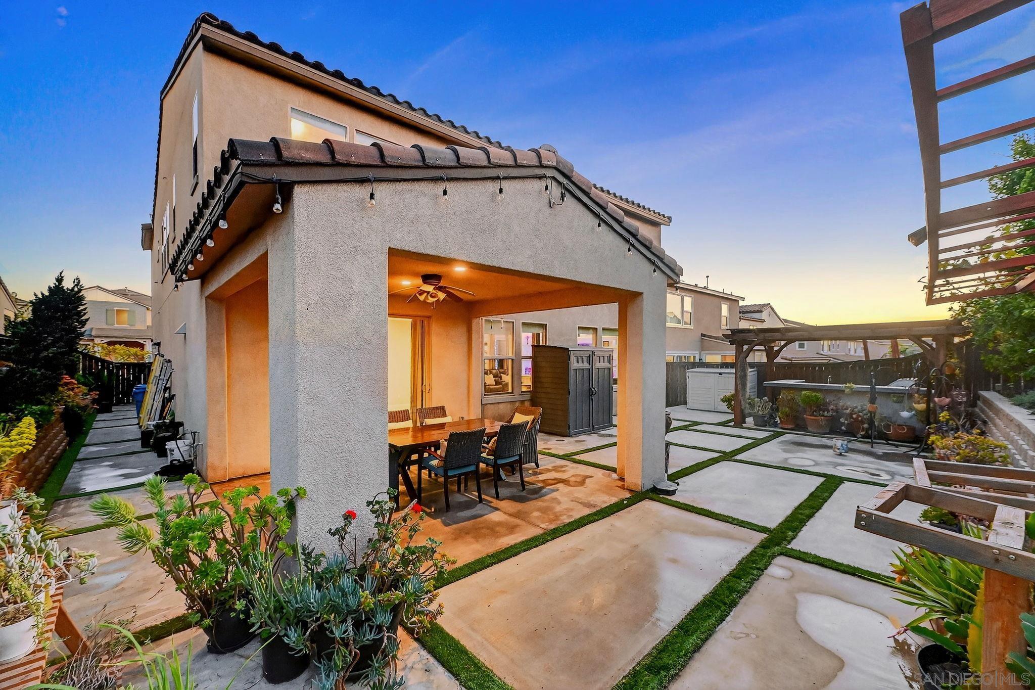 Detail Gallery Image 37 of 49 For 971  Camino Levante, Chula Vista,  CA 91913 - 5 Beds | 3/1 Baths