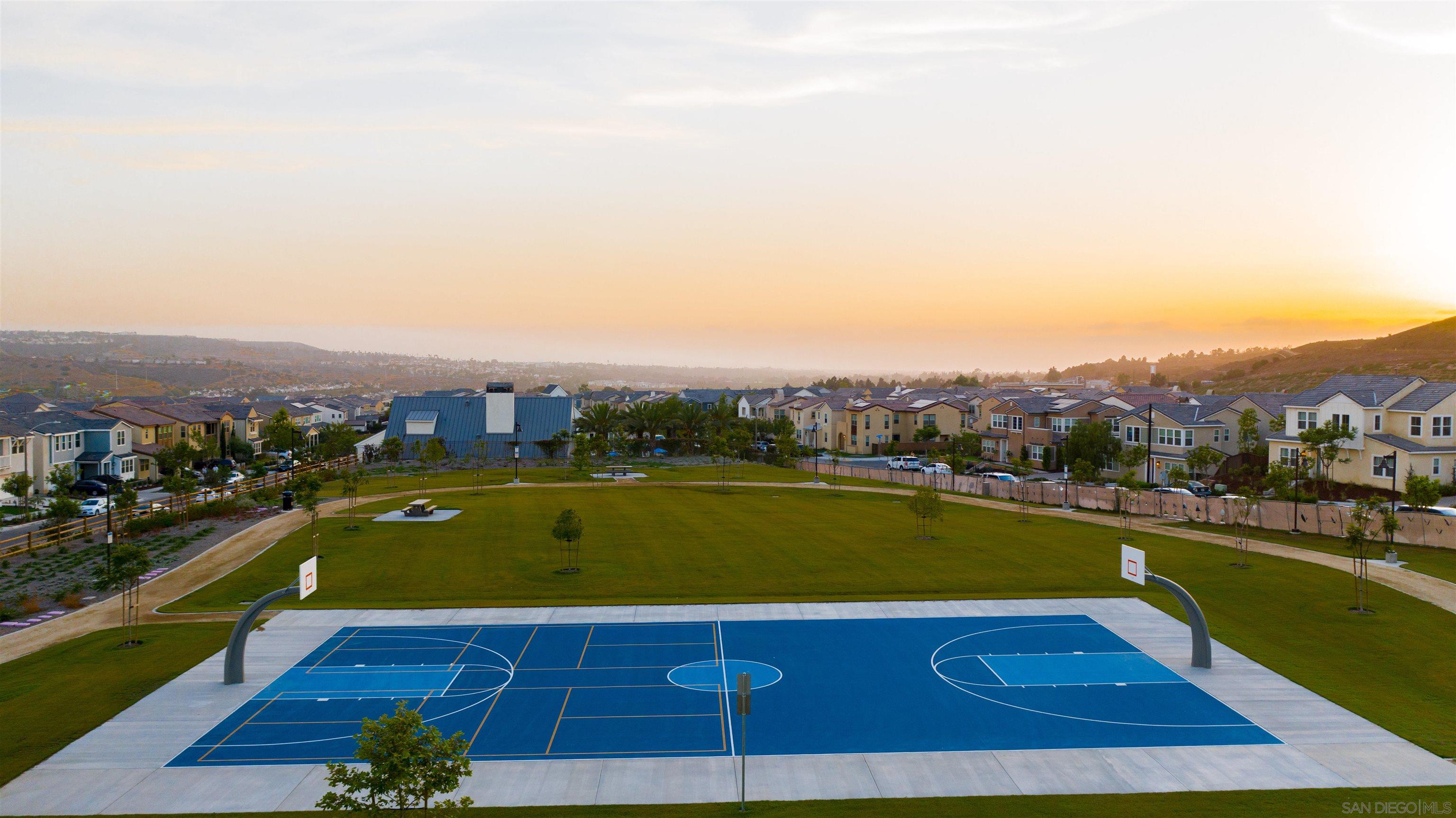 Detail Gallery Image 48 of 49 For 971  Camino Levante, Chula Vista,  CA 91913 - 5 Beds | 3/1 Baths