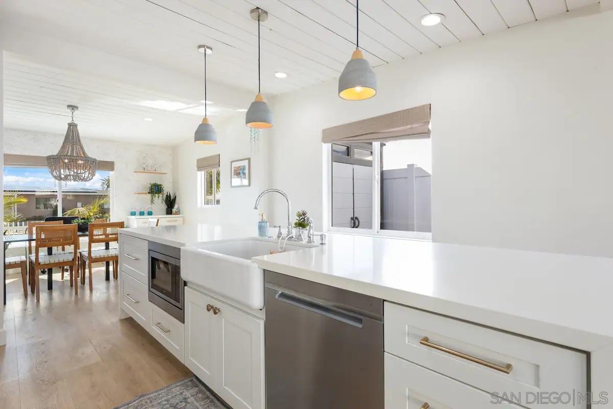 Detail Gallery Image 10 of 25 For 1432  Santa Rosa St, Oceanside,  CA 92058 - 3 Beds | 2 Baths