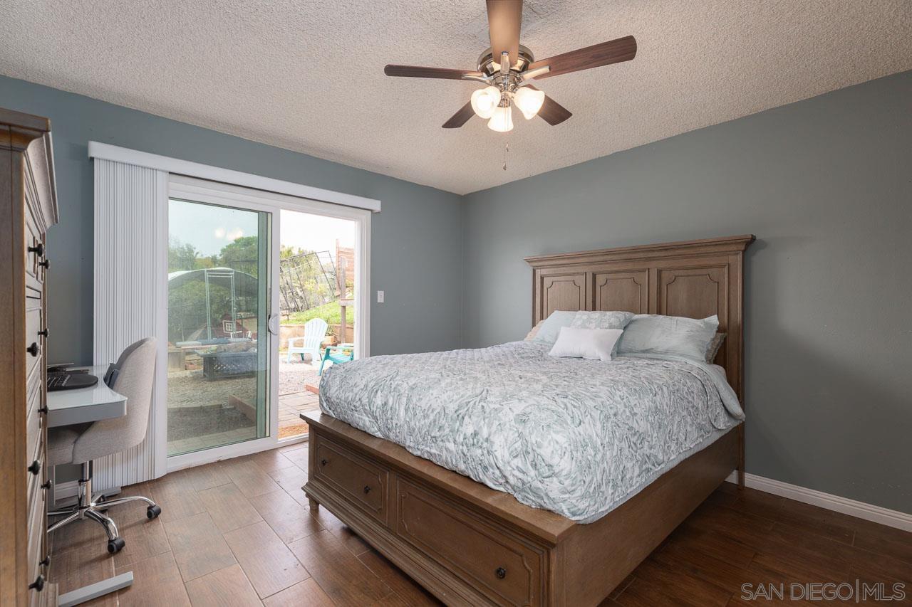 Detail Gallery Image 11 of 33 For 730  Lonsdale Ln, Vista,  CA 92084 - 4 Beds | 2 Baths