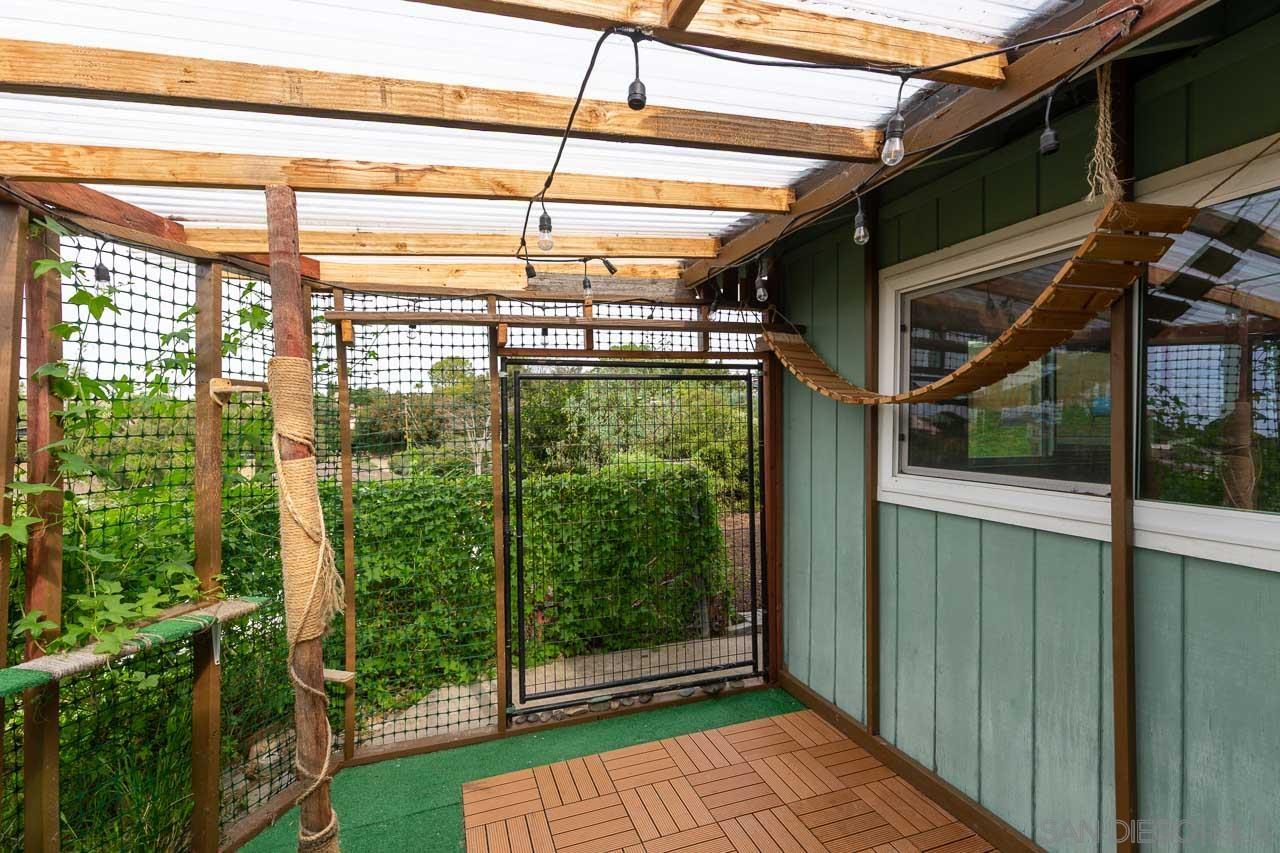 Detail Gallery Image 21 of 33 For 730  Lonsdale Ln, Vista,  CA 92084 - 4 Beds | 2 Baths