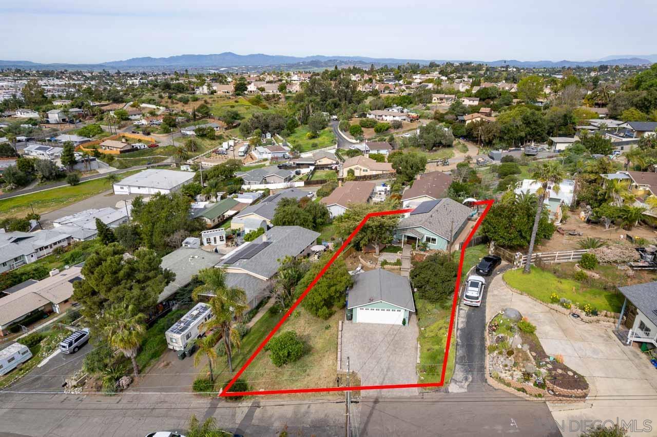 Detail Gallery Image 28 of 33 For 730  Lonsdale Ln, Vista,  CA 92084 - 4 Beds | 2 Baths