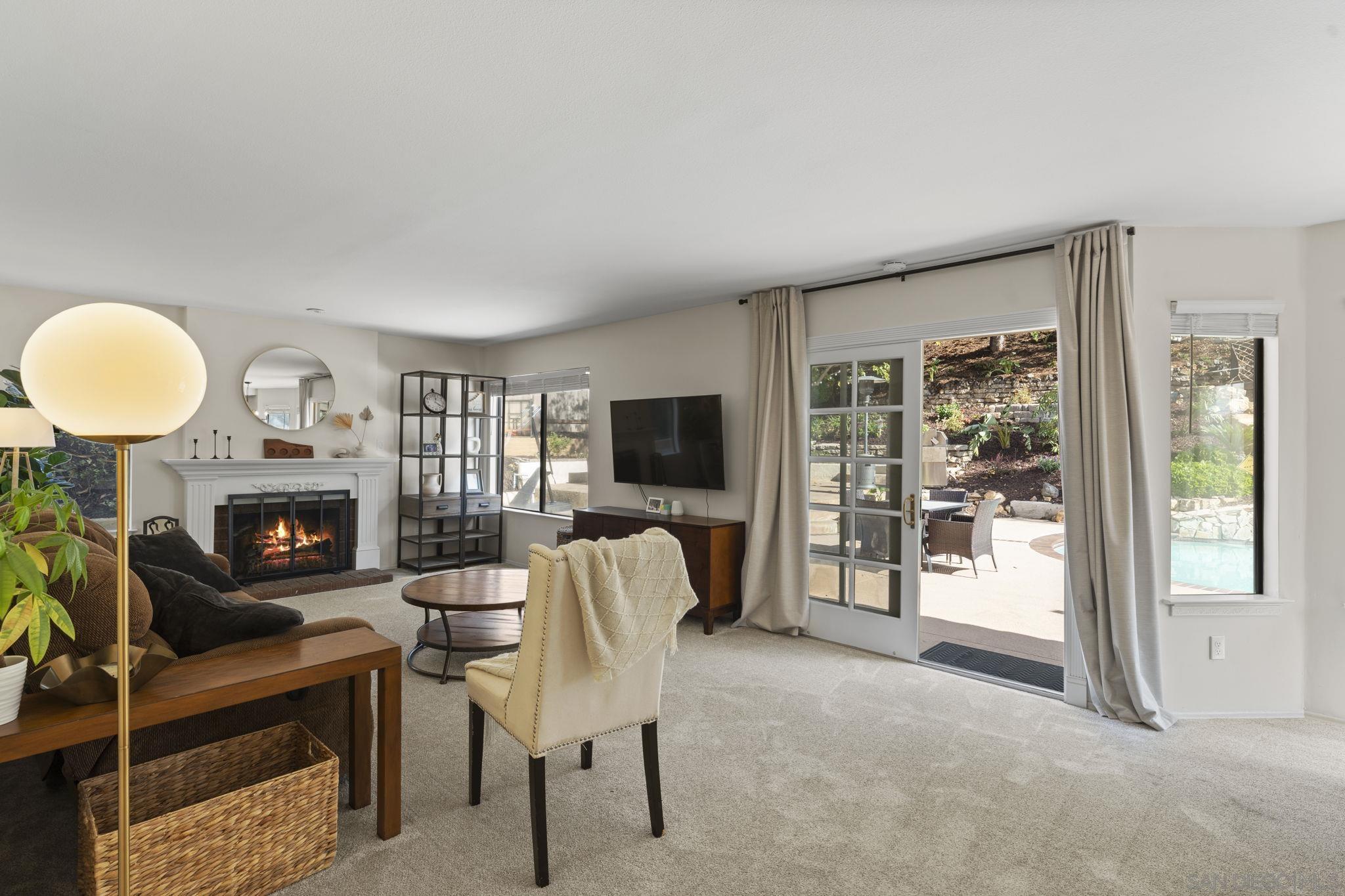 Detail Gallery Image 15 of 67 For 14725  Fieldview Way, Poway,  CA 92064 - 5 Beds | 3 Baths