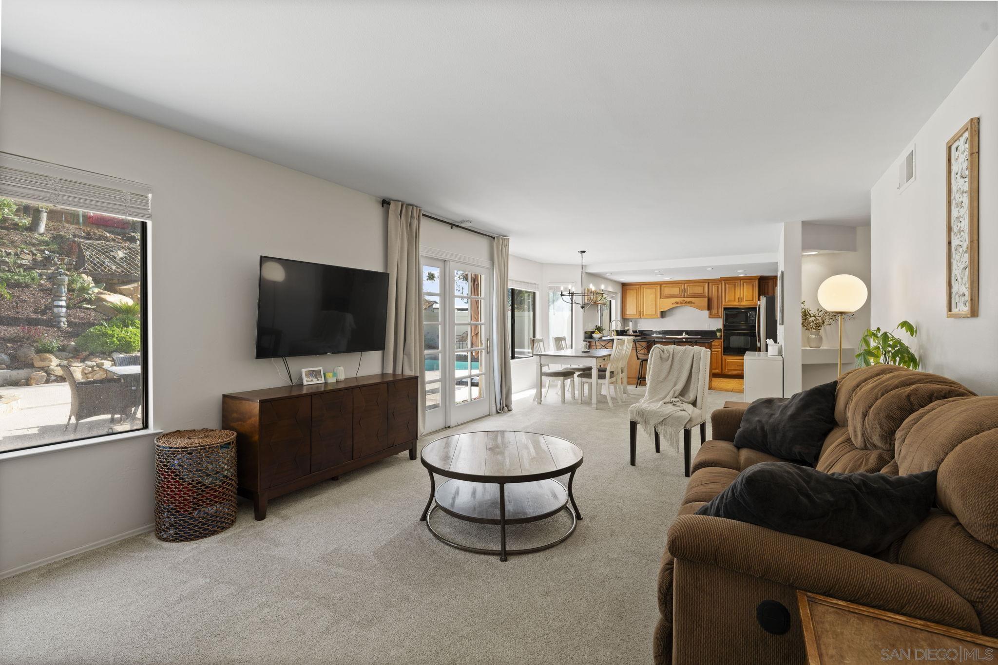 Detail Gallery Image 17 of 67 For 14725  Fieldview Way, Poway,  CA 92064 - 5 Beds | 3 Baths