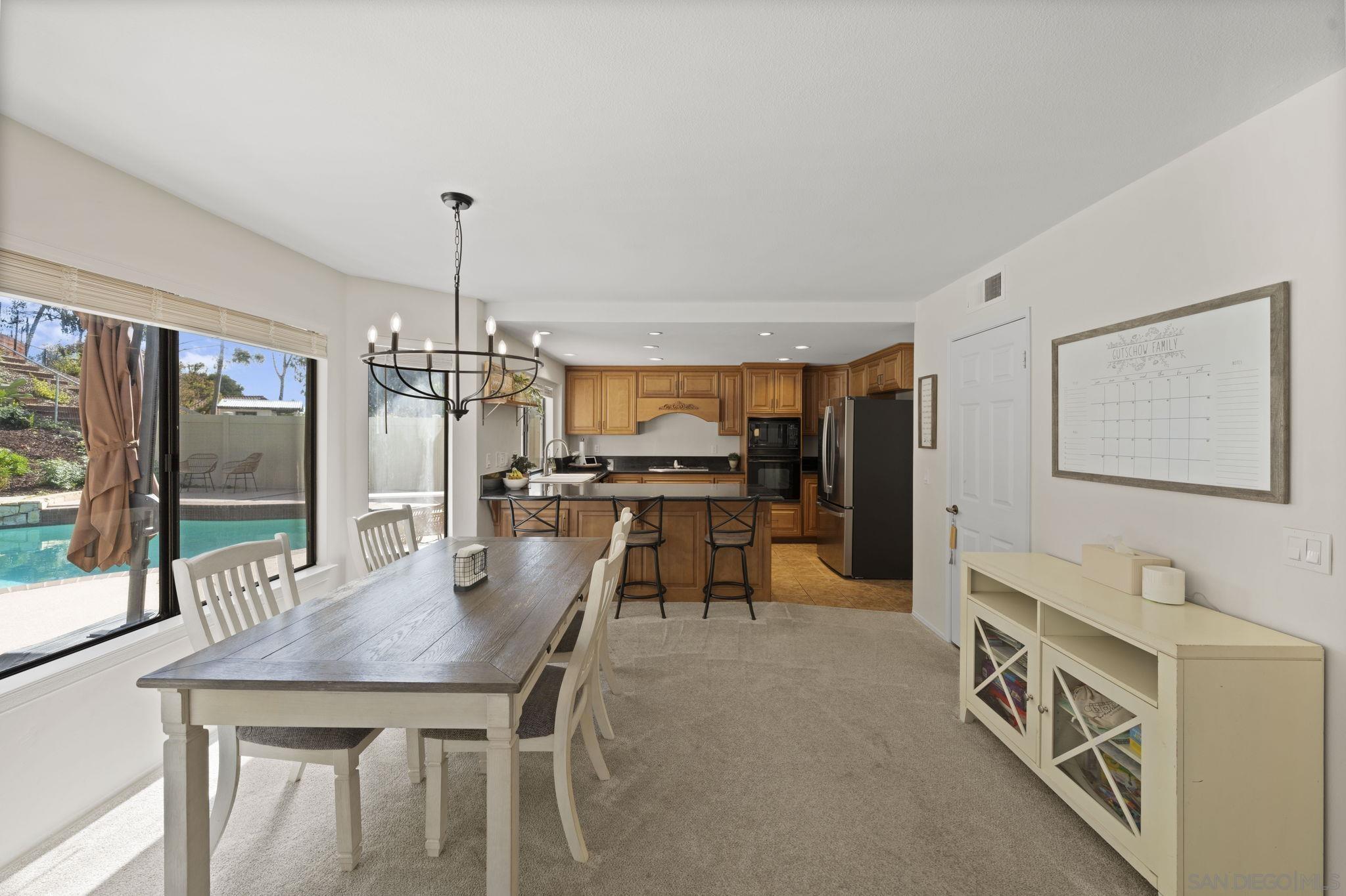 Detail Gallery Image 18 of 67 For 14725  Fieldview Way, Poway,  CA 92064 - 5 Beds | 3 Baths