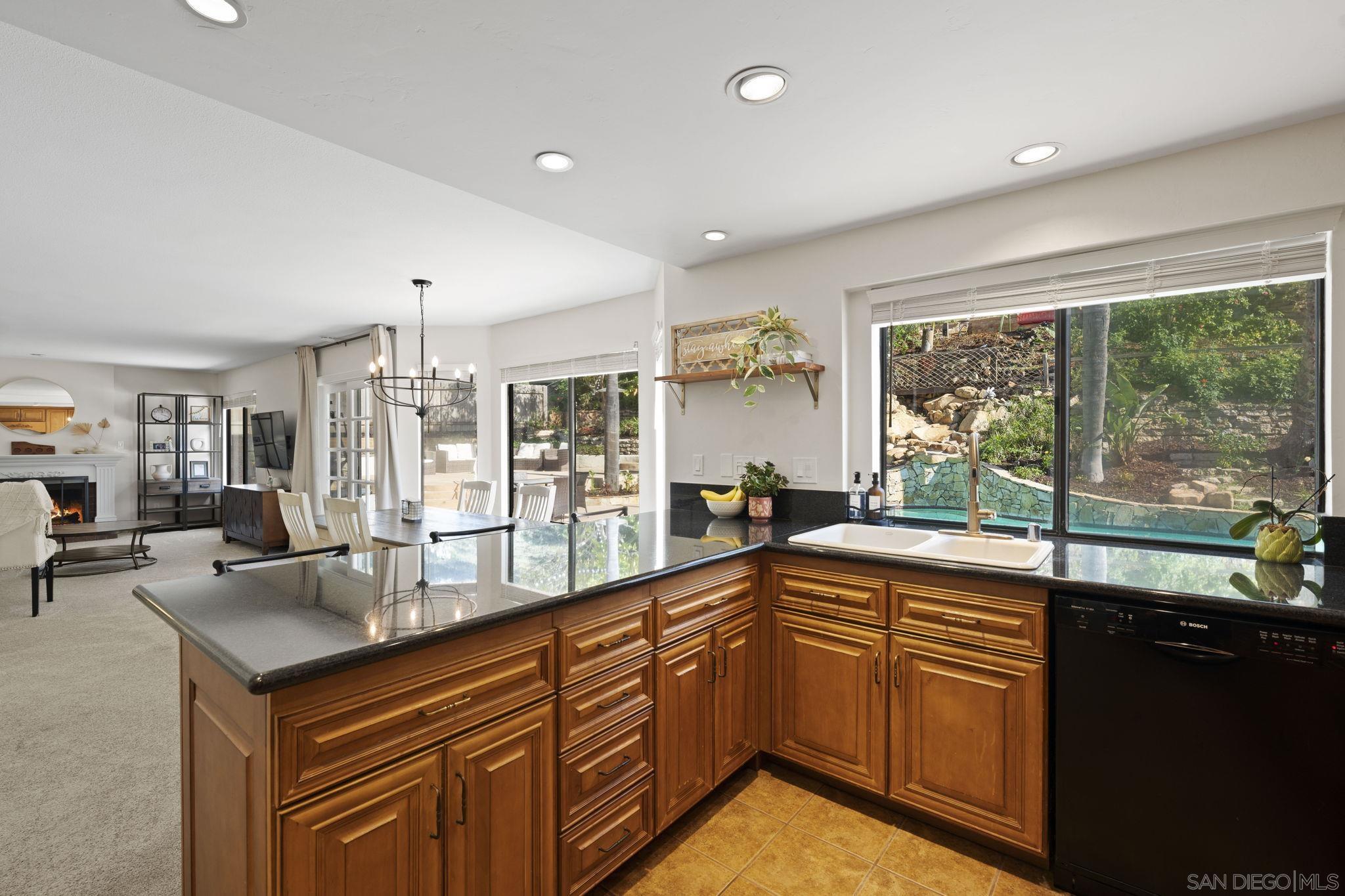 Detail Gallery Image 22 of 67 For 14725  Fieldview Way, Poway,  CA 92064 - 5 Beds | 3 Baths