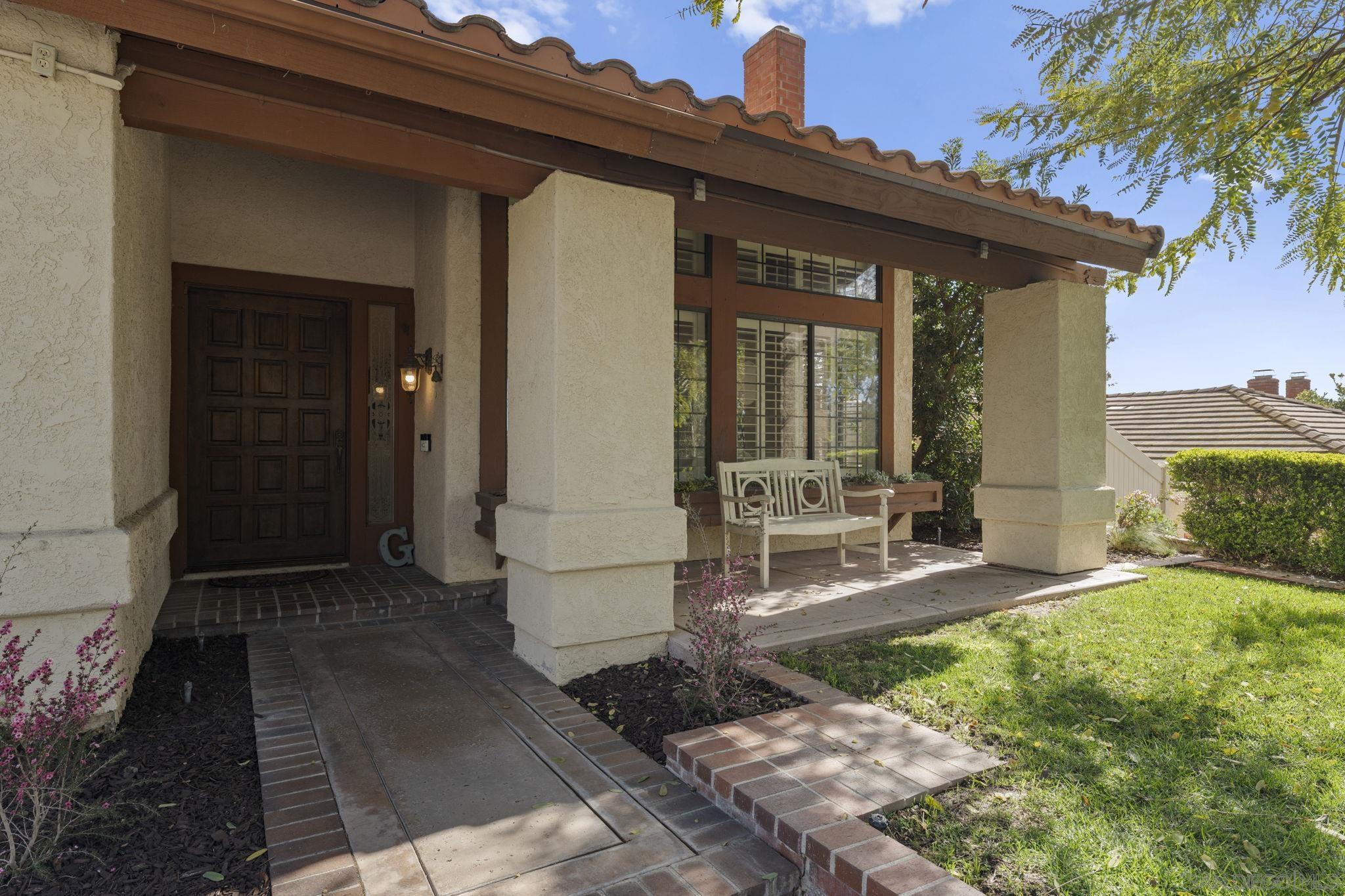 Detail Gallery Image 4 of 67 For 14725  Fieldview Way, Poway,  CA 92064 - 5 Beds | 3 Baths