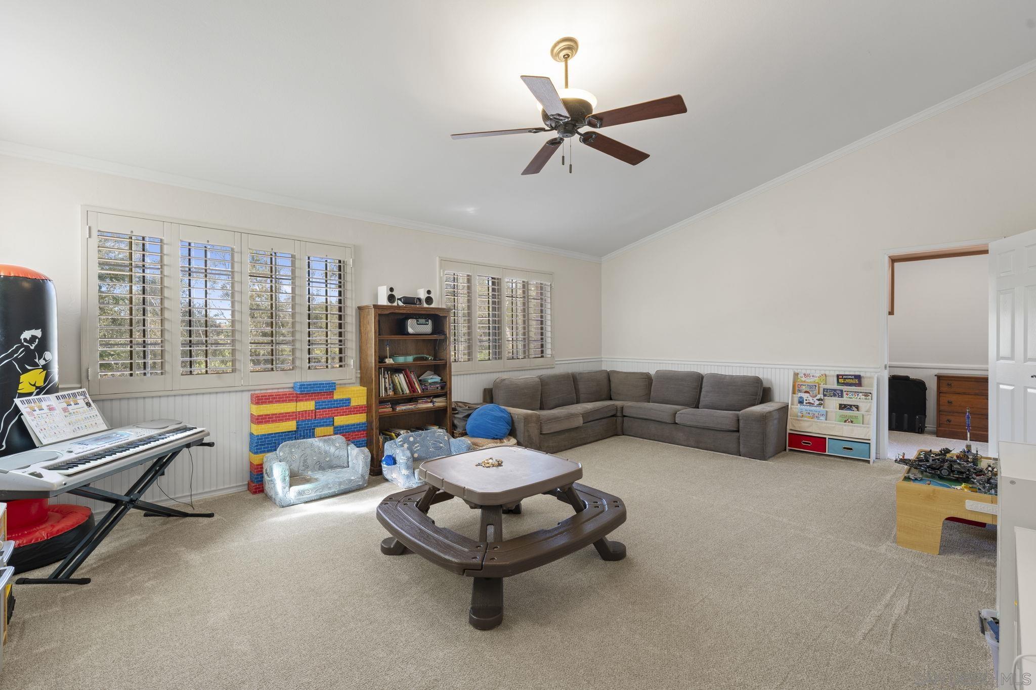 Detail Gallery Image 32 of 67 For 14725  Fieldview Way, Poway,  CA 92064 - 5 Beds | 3 Baths