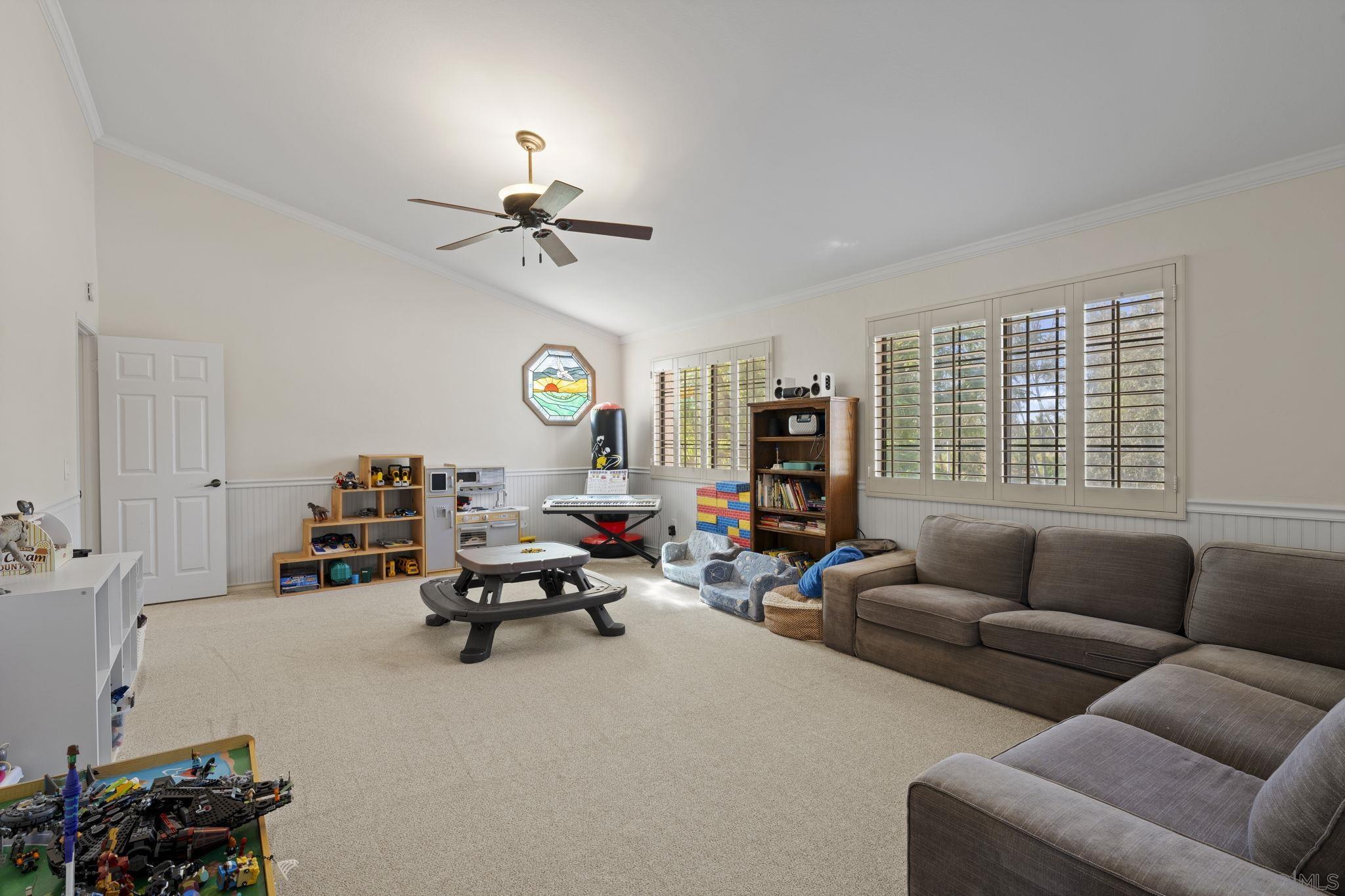 Detail Gallery Image 33 of 67 For 14725  Fieldview Way, Poway,  CA 92064 - 5 Beds | 3 Baths