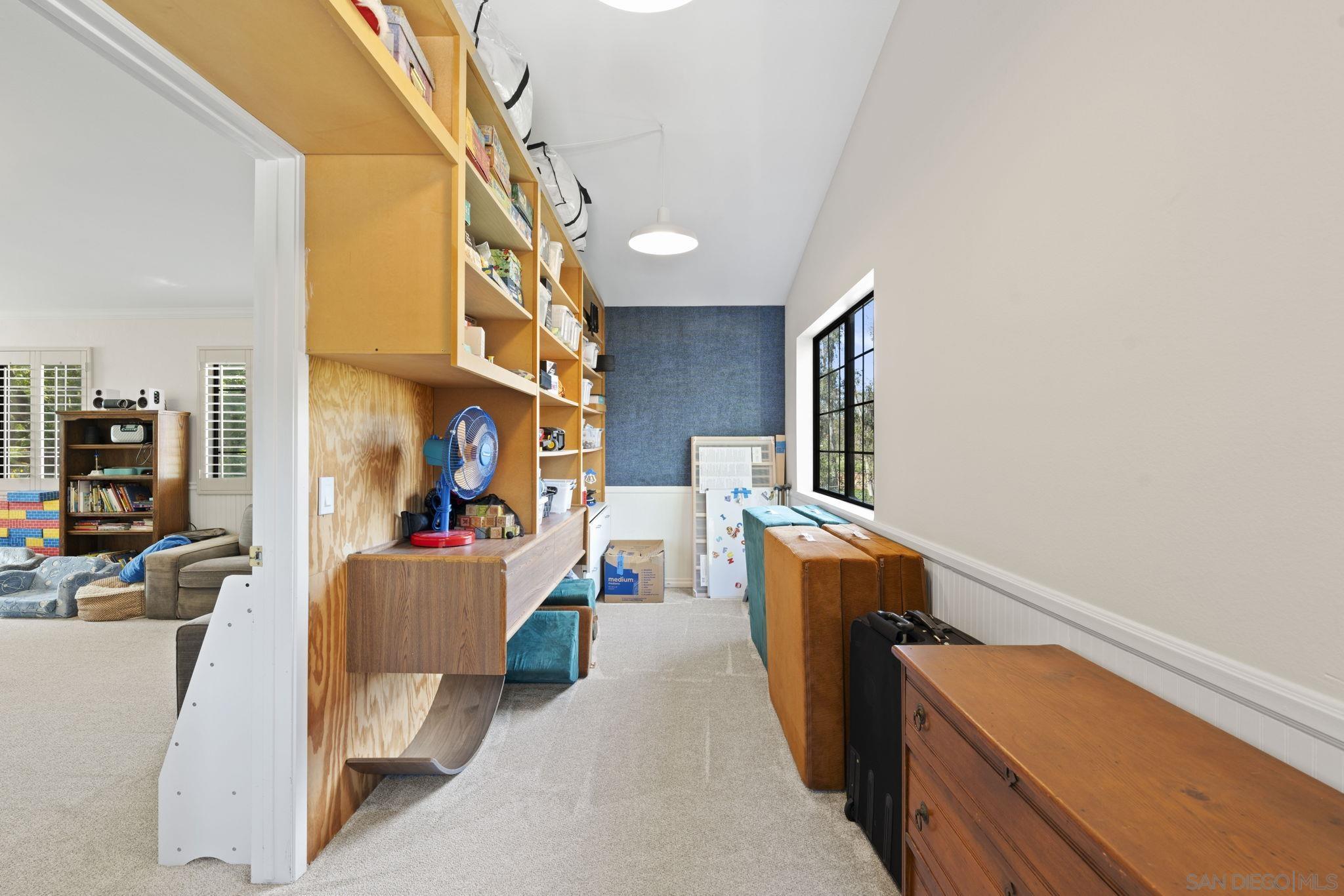 Detail Gallery Image 34 of 67 For 14725  Fieldview Way, Poway,  CA 92064 - 5 Beds | 3 Baths