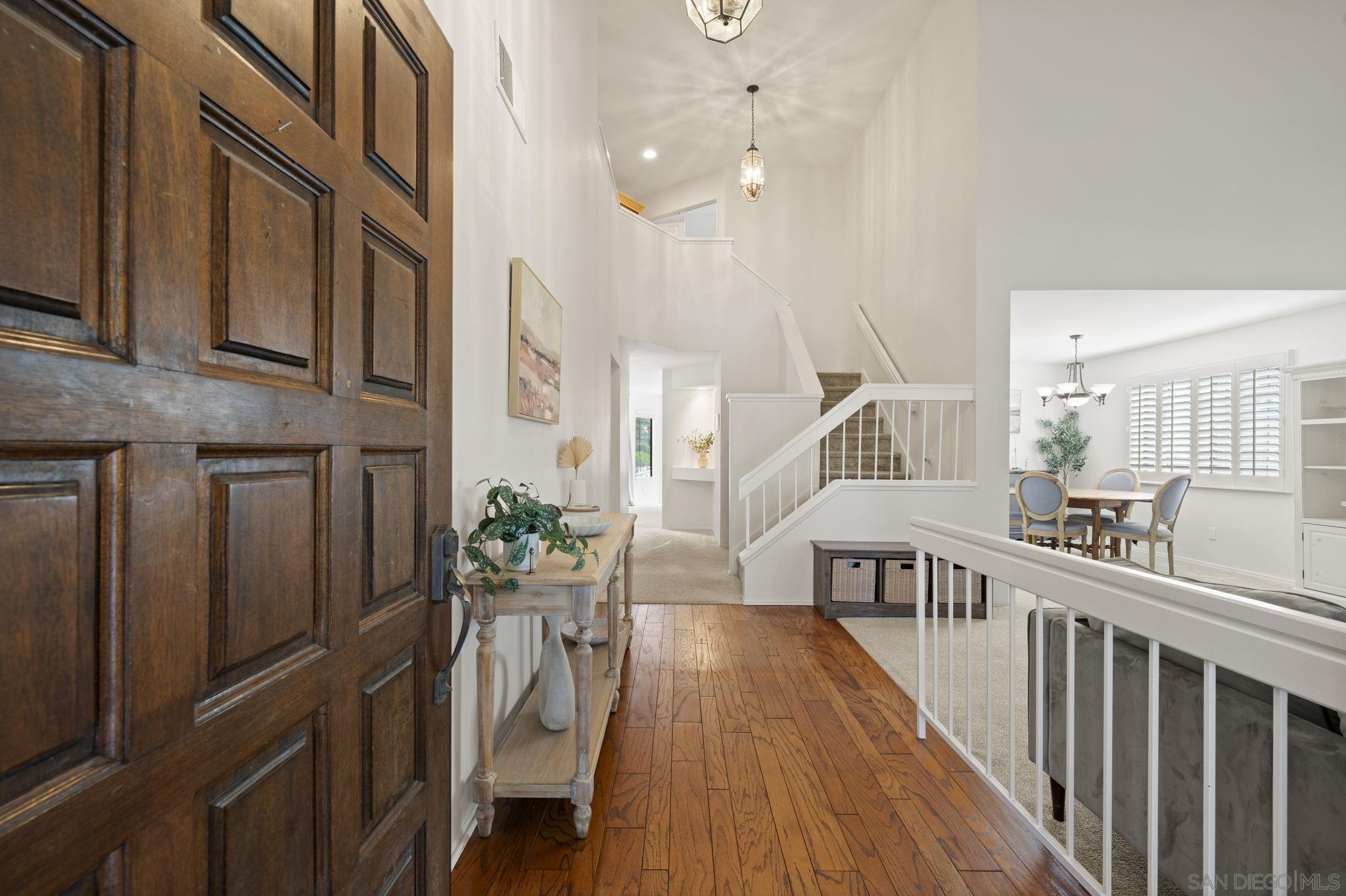 Detail Gallery Image 5 of 67 For 14725  Fieldview Way, Poway,  CA 92064 - 5 Beds | 3 Baths