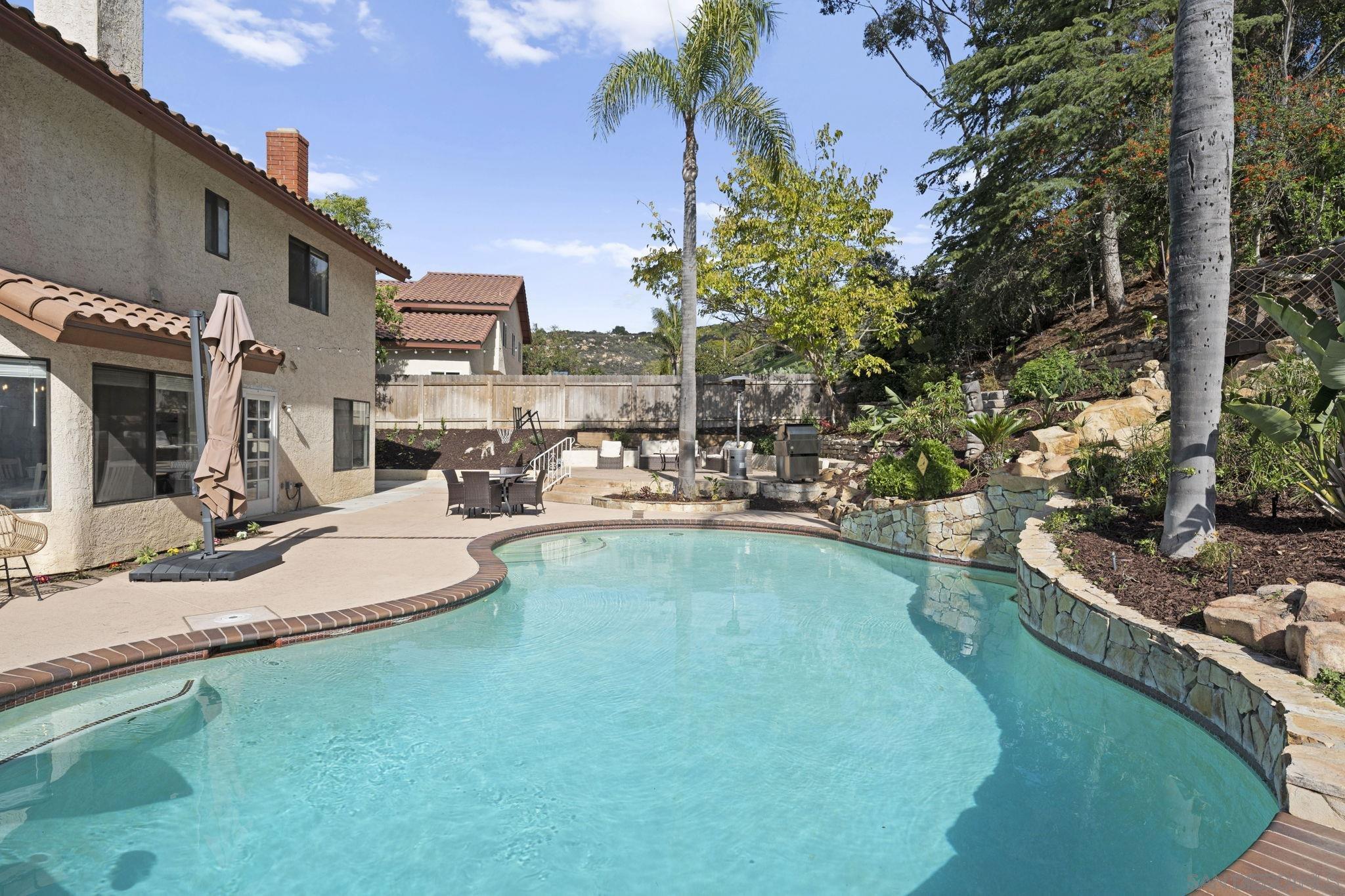 Detail Gallery Image 41 of 67 For 14725  Fieldview Way, Poway,  CA 92064 - 5 Beds | 3 Baths