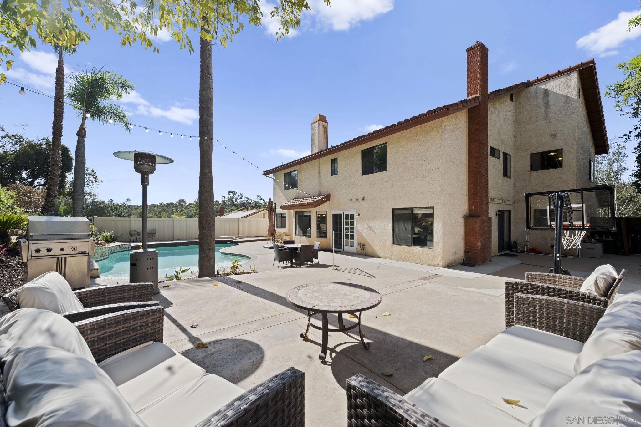 Detail Gallery Image 45 of 67 For 14725  Fieldview Way, Poway,  CA 92064 - 5 Beds | 3 Baths