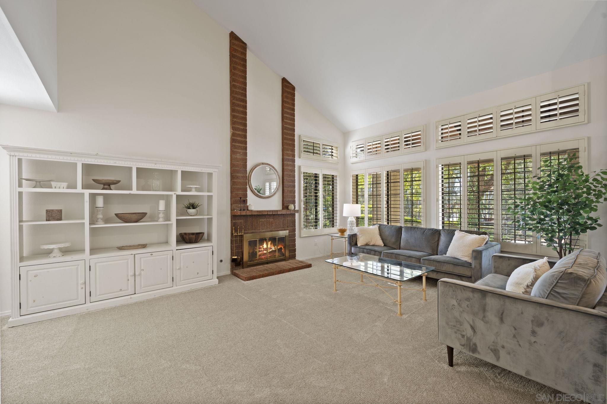 Detail Gallery Image 8 of 67 For 14725  Fieldview Way, Poway,  CA 92064 - 5 Beds | 3 Baths