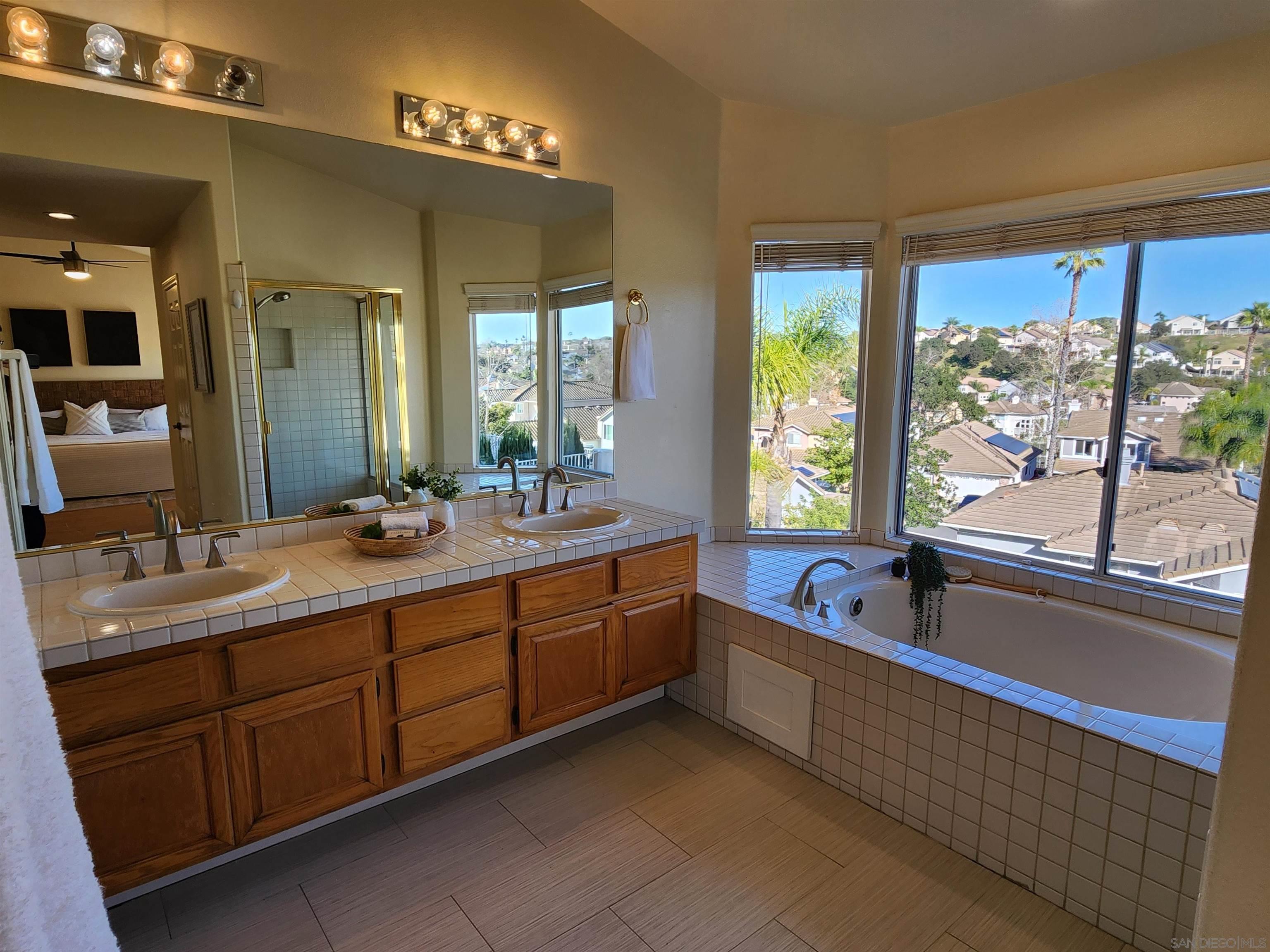 Detail Gallery Image 18 of 30 For 18167  Sun Maiden Court, San Diego,  CA 92127 - 4 Beds | 2/1 Baths