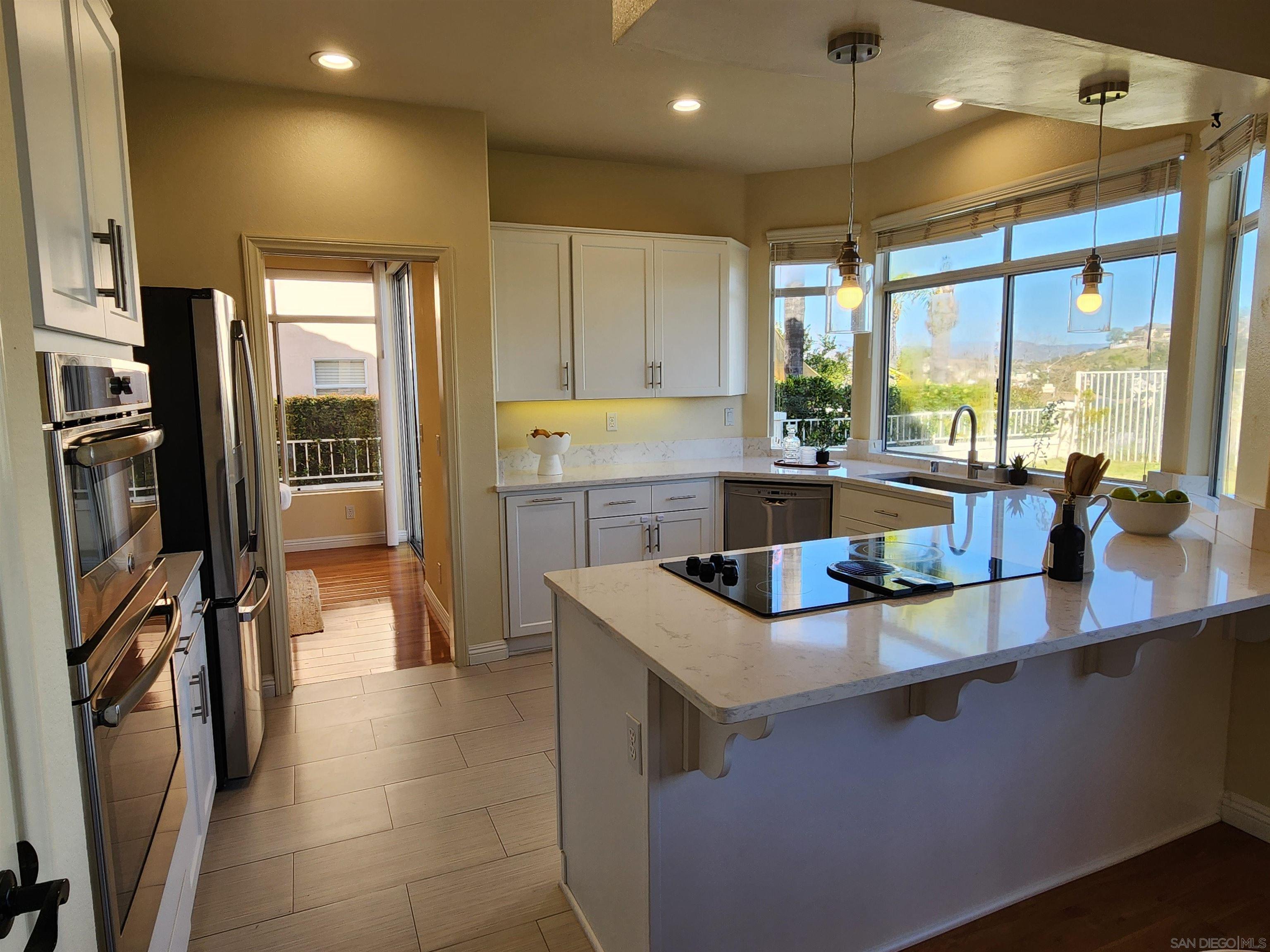 Detail Gallery Image 6 of 30 For 18167  Sun Maiden Court, San Diego,  CA 92127 - 4 Beds | 2/1 Baths