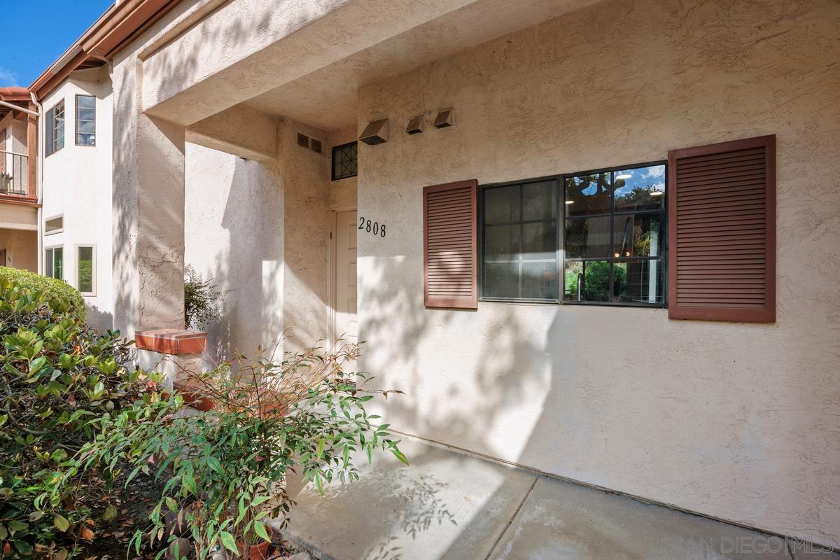 Detail Gallery Image 3 of 26 For 2808  Winthrop, Carlsbad,  CA 92010 - 2 Beds | 2 Baths