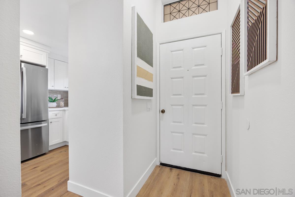 Detail Gallery Image 6 of 26 For 2808  Winthrop, Carlsbad,  CA 92010 - 2 Beds | 2 Baths