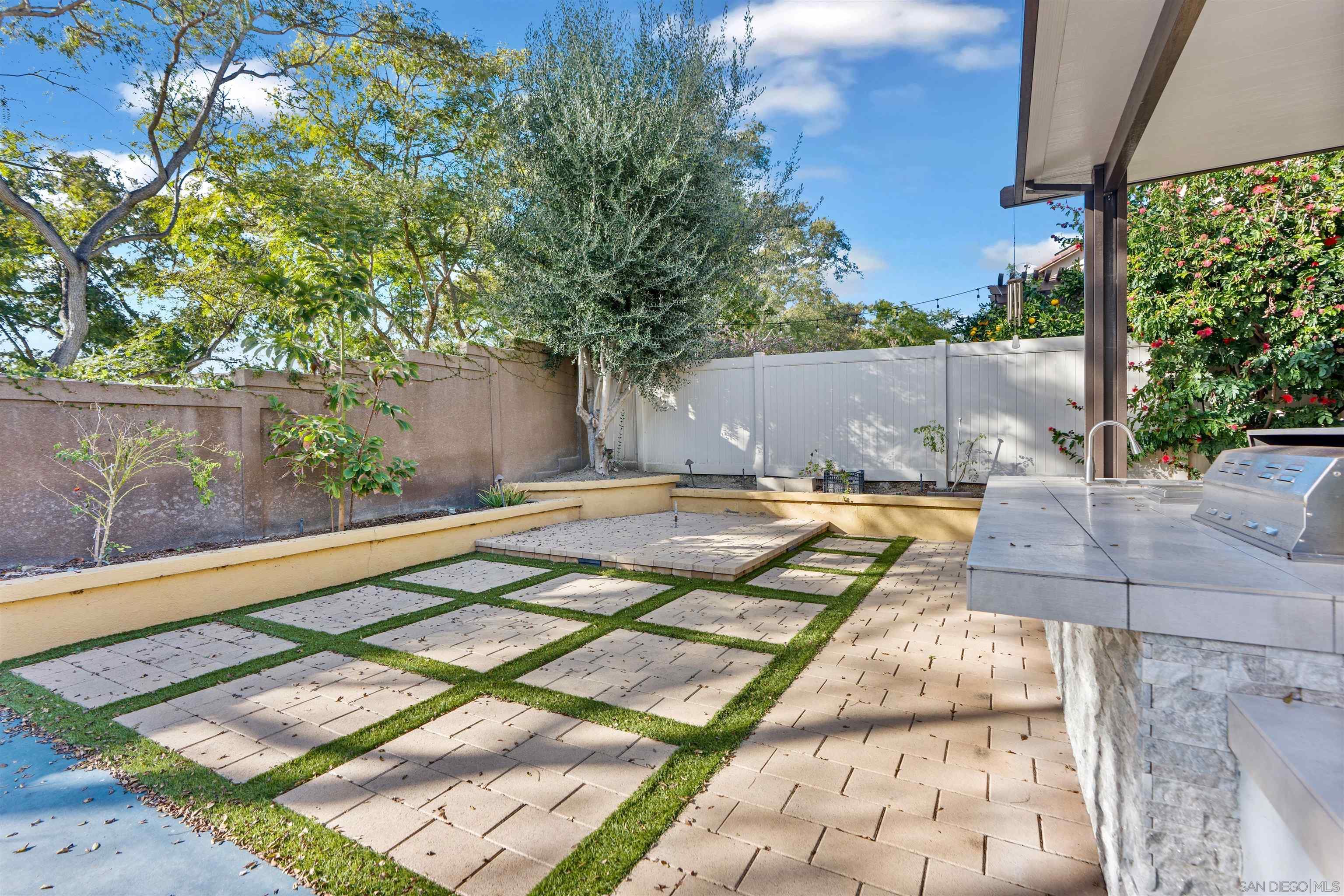 Detail Gallery Image 29 of 50 For 16220  Palomino Mesa Ct, San Diego,  CA 92127 - 5 Beds | 4 Baths