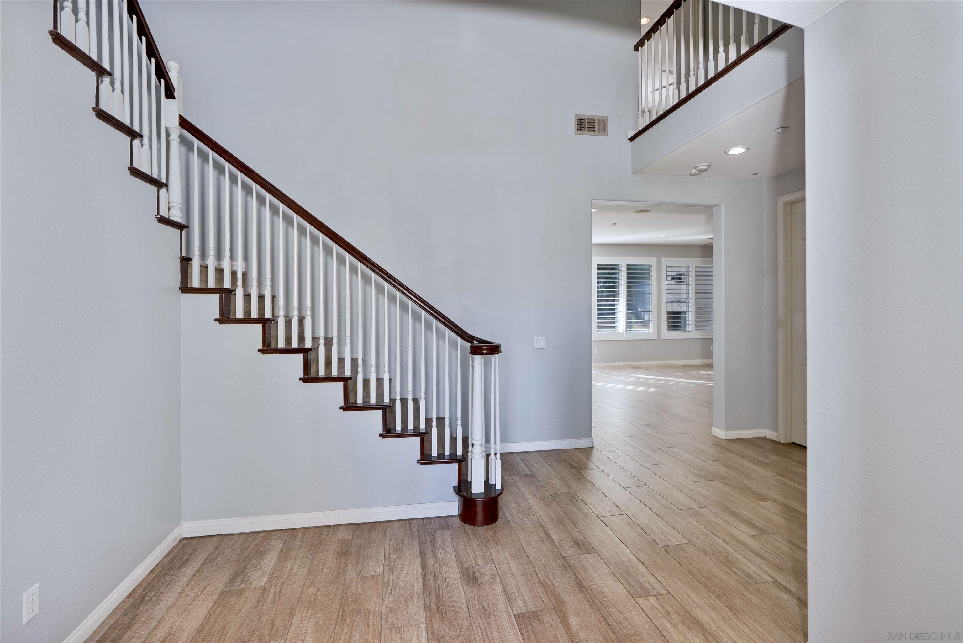 Detail Gallery Image 6 of 50 For 16220  Palomino Mesa Ct, San Diego,  CA 92127 - 5 Beds | 4 Baths