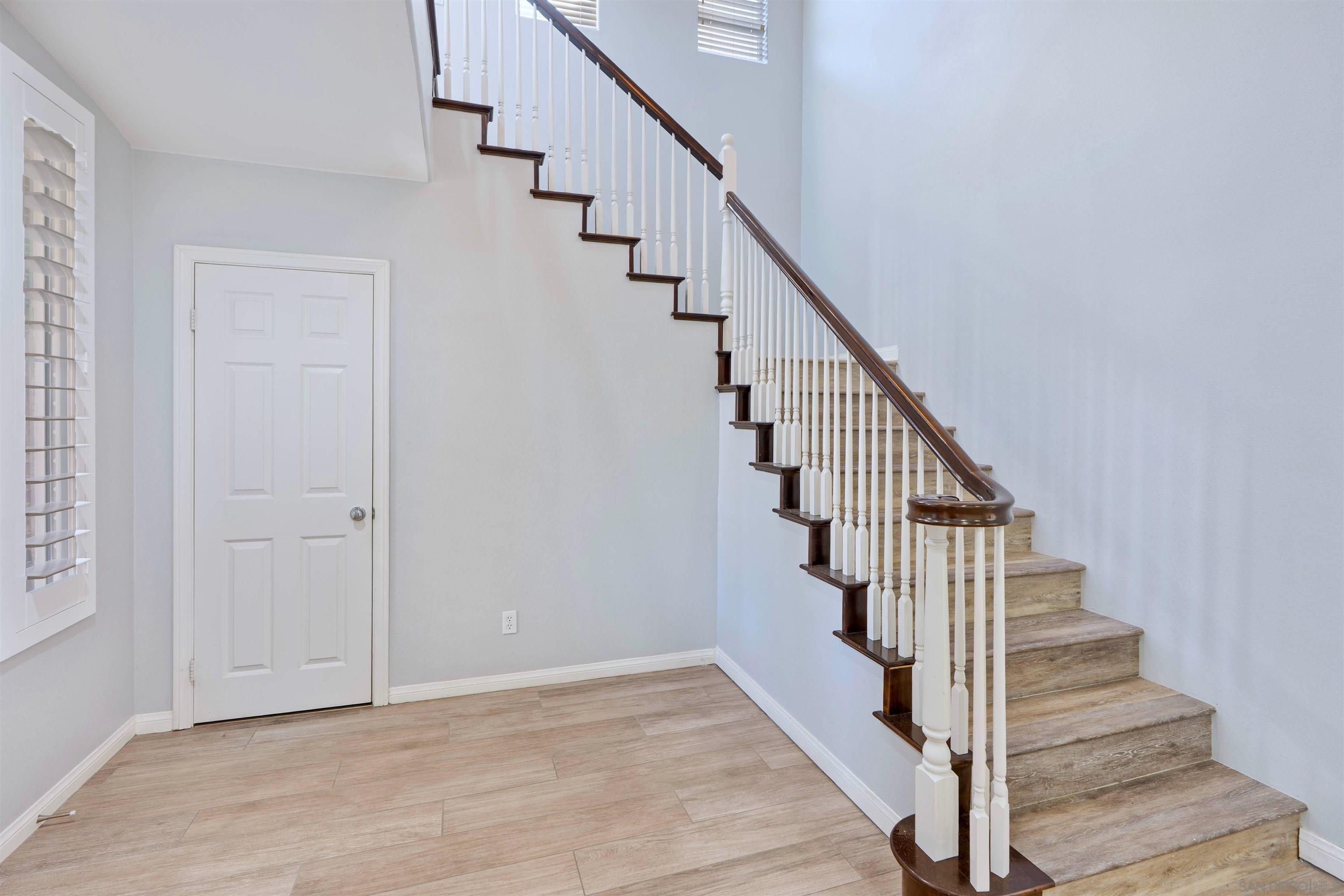 Detail Gallery Image 8 of 50 For 16220  Palomino Mesa Ct, San Diego,  CA 92127 - 5 Beds | 4 Baths