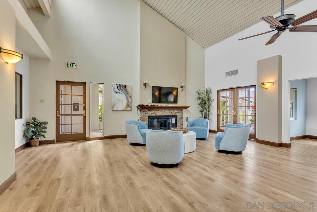 Detail Gallery Image 8 of 13 For 8640  via Mallorca  H, La Jolla,  CA 92037 - 1 Beds | 1 Baths