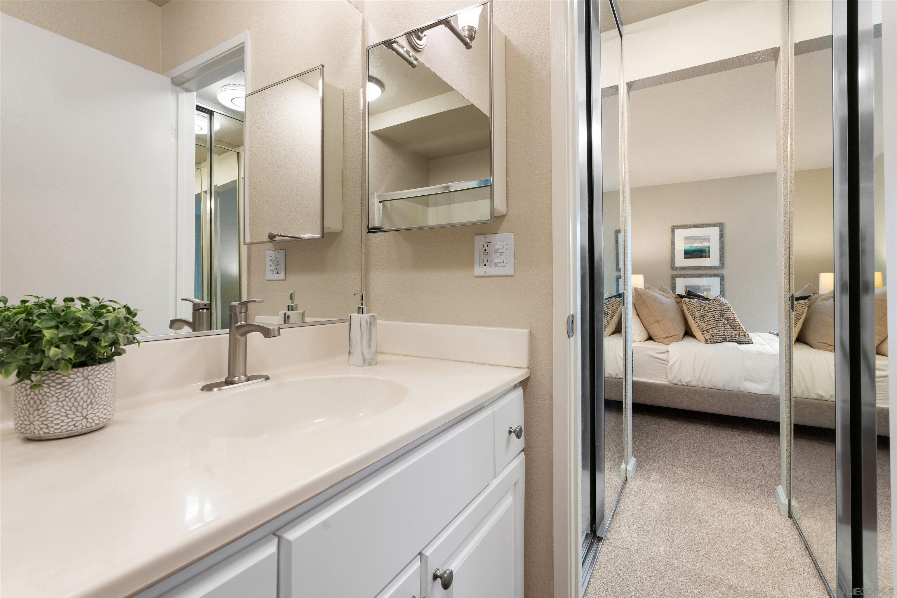 Detail Gallery Image 32 of 62 For 6955  Alvarado Rd  #70,  San Diego,  CA 92120 - 2 Beds | 2 Baths