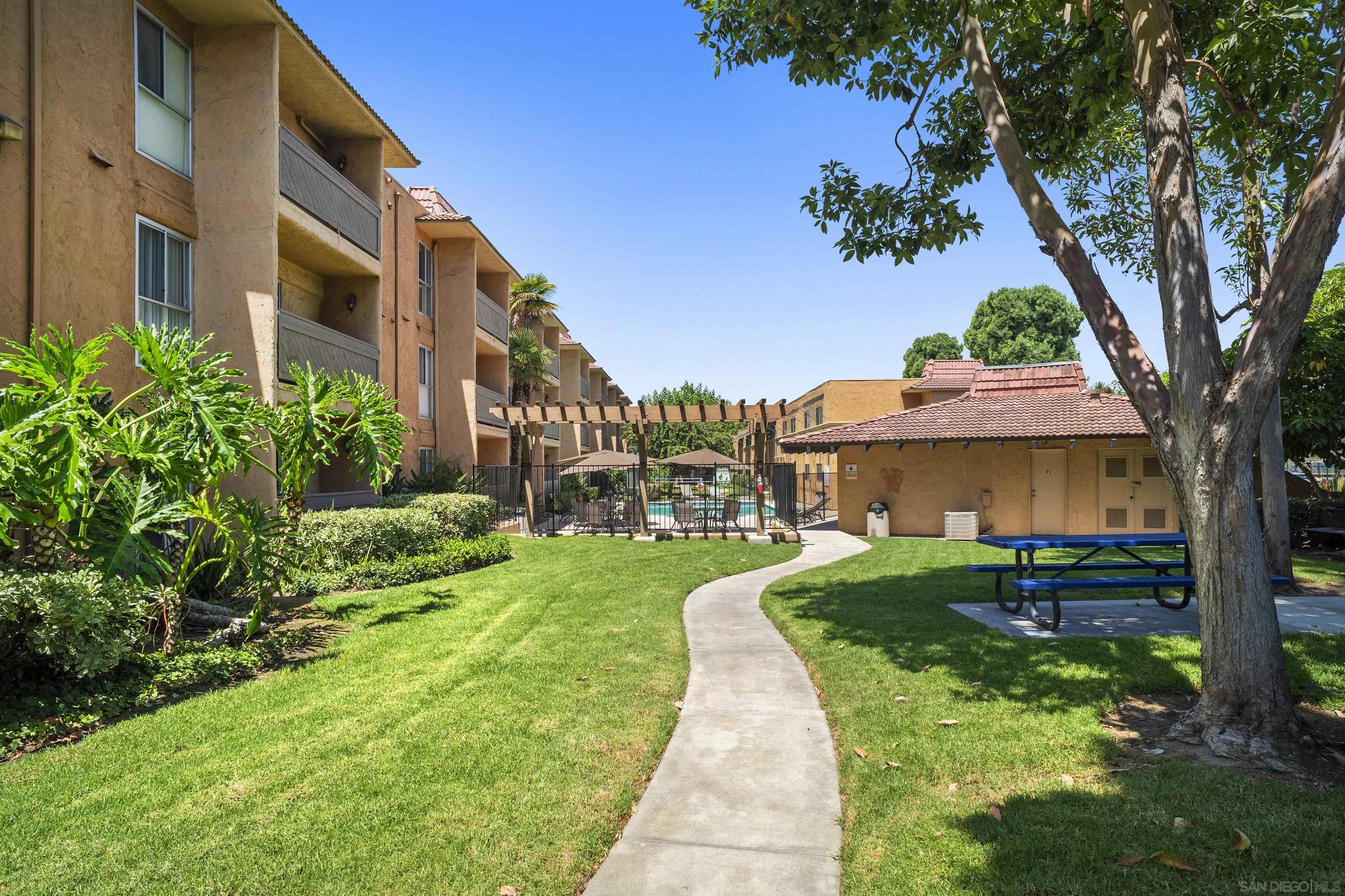 Detail Gallery Image 51 of 62 For 6955  Alvarado Rd  #70,  San Diego,  CA 92120 - 2 Beds | 2 Baths