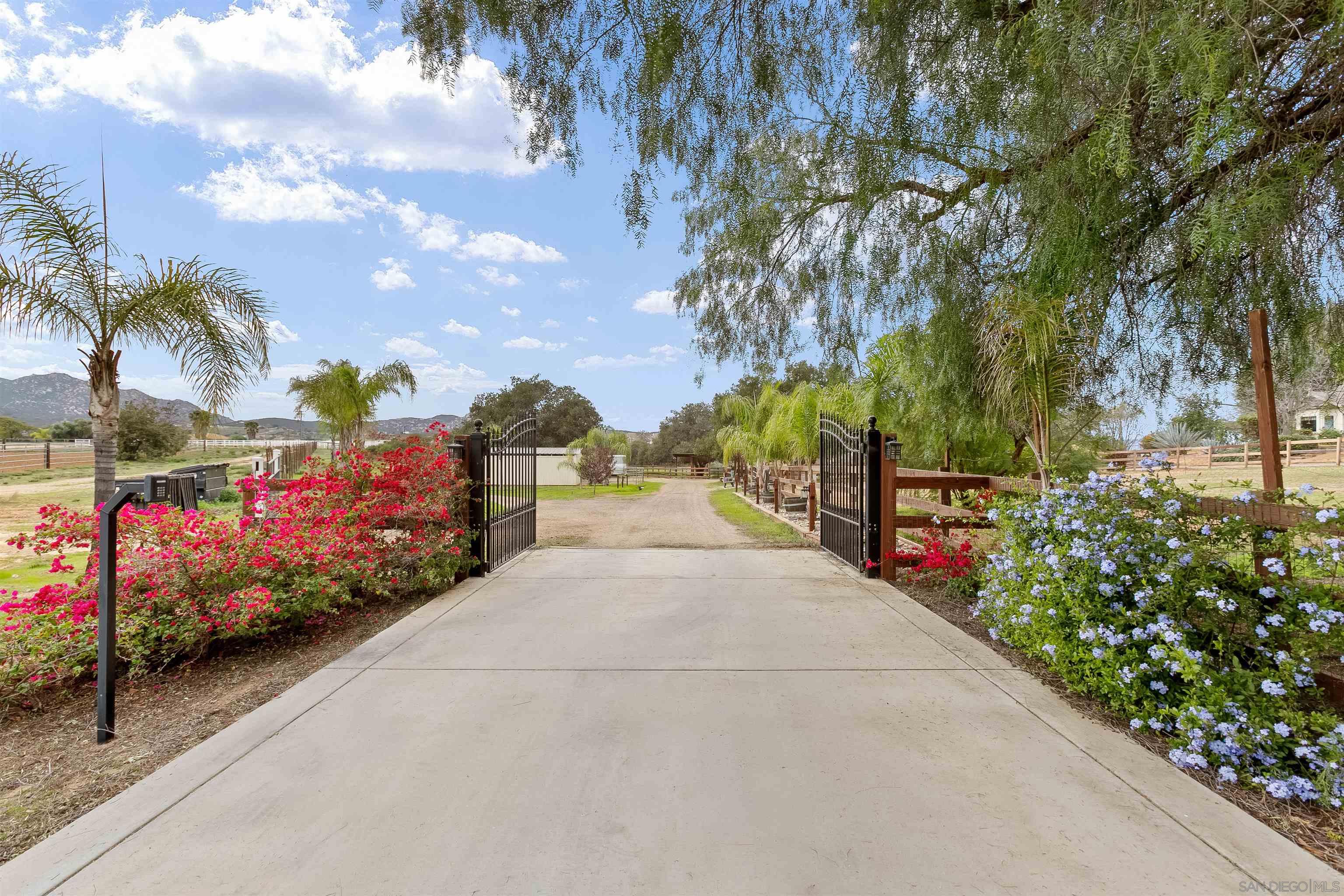 Detail Gallery Image 24 of 44 For 15336  Mesa Estates Ct, Ramona,  CA 92065 - 4 Beds | 4 Baths