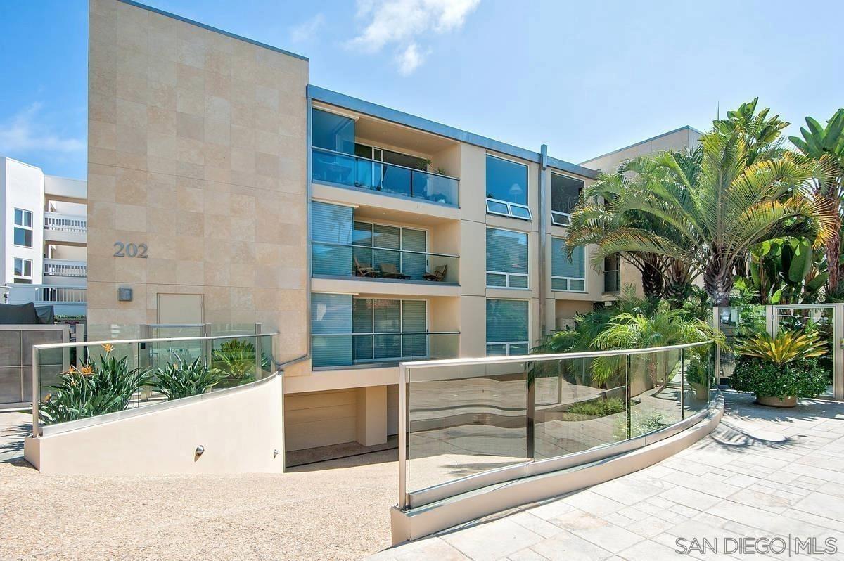 Detail Gallery Image 2 of 38 For 202  Coast Blvd.  #10, La Jolla,  CA 92037 - 2 Beds | 2 Baths