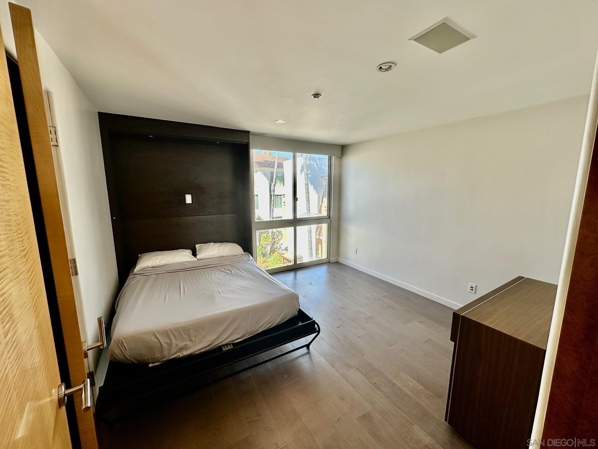 Detail Gallery Image 34 of 38 For 202  Coast Blvd.  #10, La Jolla,  CA 92037 - 2 Beds | 2 Baths