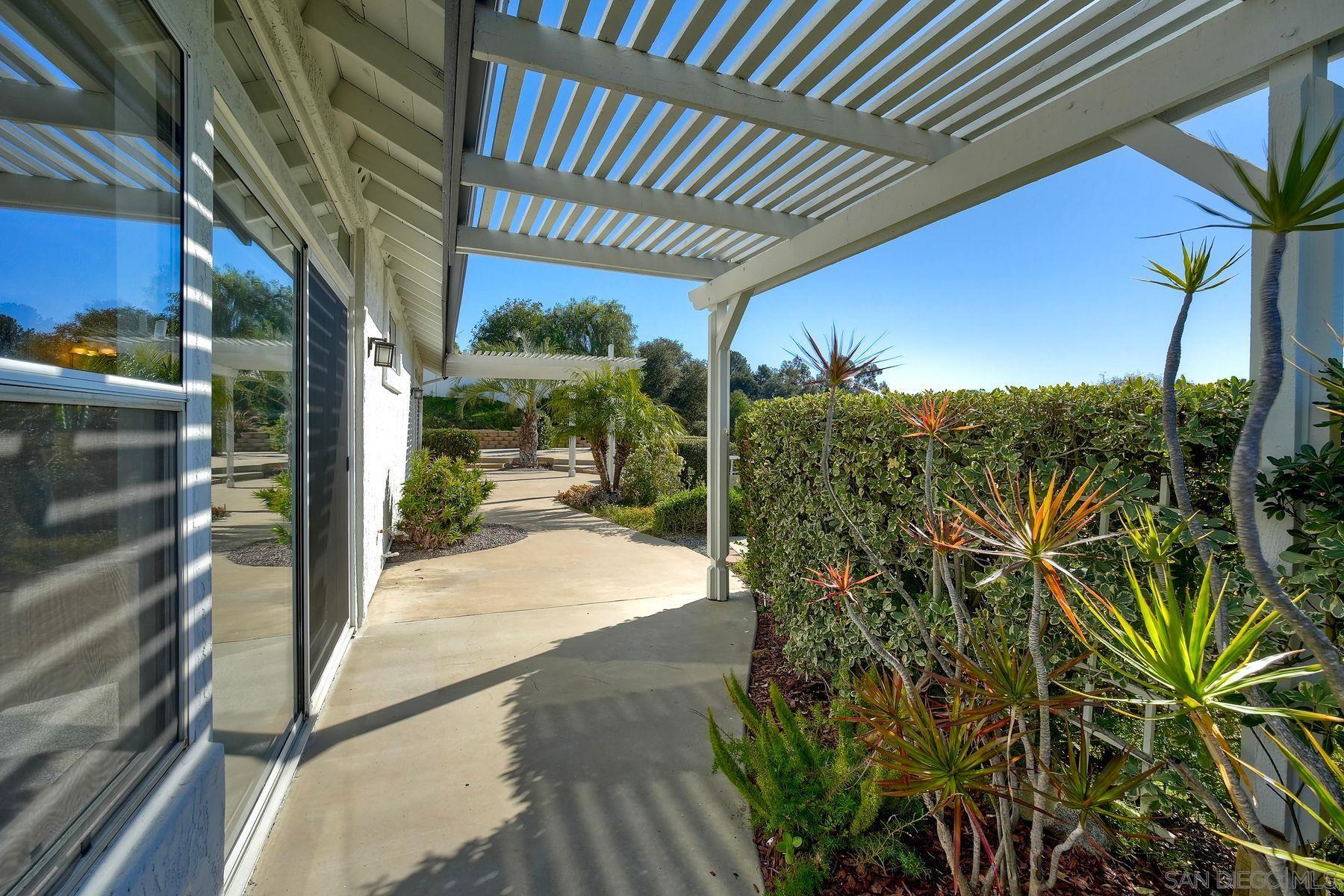 Detail Gallery Image 26 of 48 For 2785  Canyon Oak Pl, Escondido,  CA 92029 - 4 Beds | 2 Baths