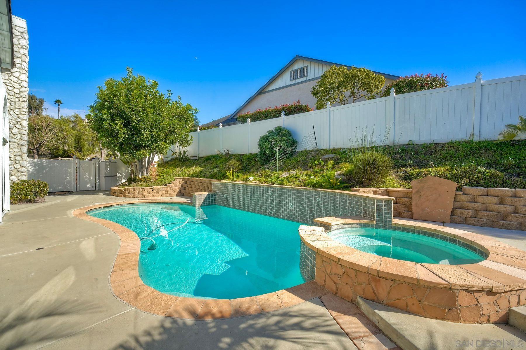 Detail Gallery Image 29 of 48 For 2785  Canyon Oak Pl, Escondido,  CA 92029 - 4 Beds | 2 Baths