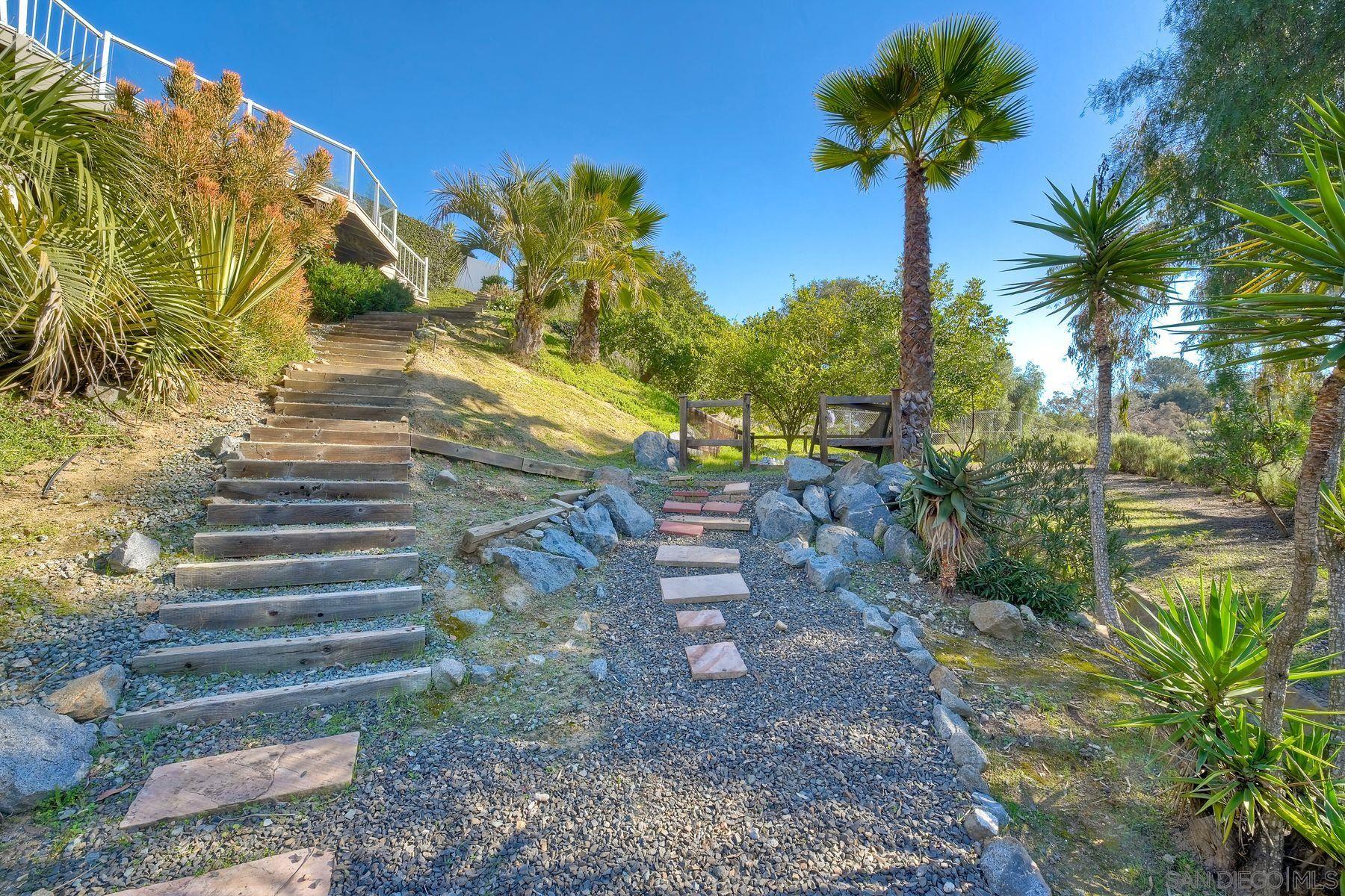 Detail Gallery Image 32 of 48 For 2785  Canyon Oak Pl, Escondido,  CA 92029 - 4 Beds | 2 Baths