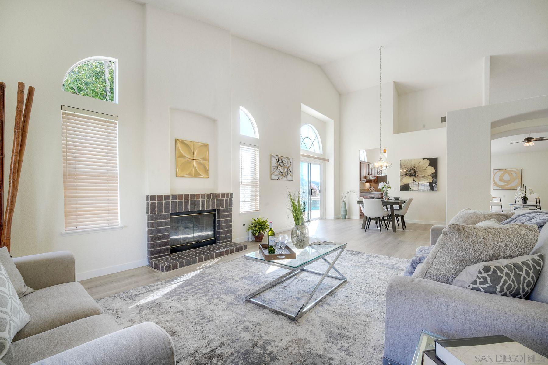 Detail Gallery Image 6 of 48 For 2785  Canyon Oak Pl, Escondido,  CA 92029 - 4 Beds | 2 Baths