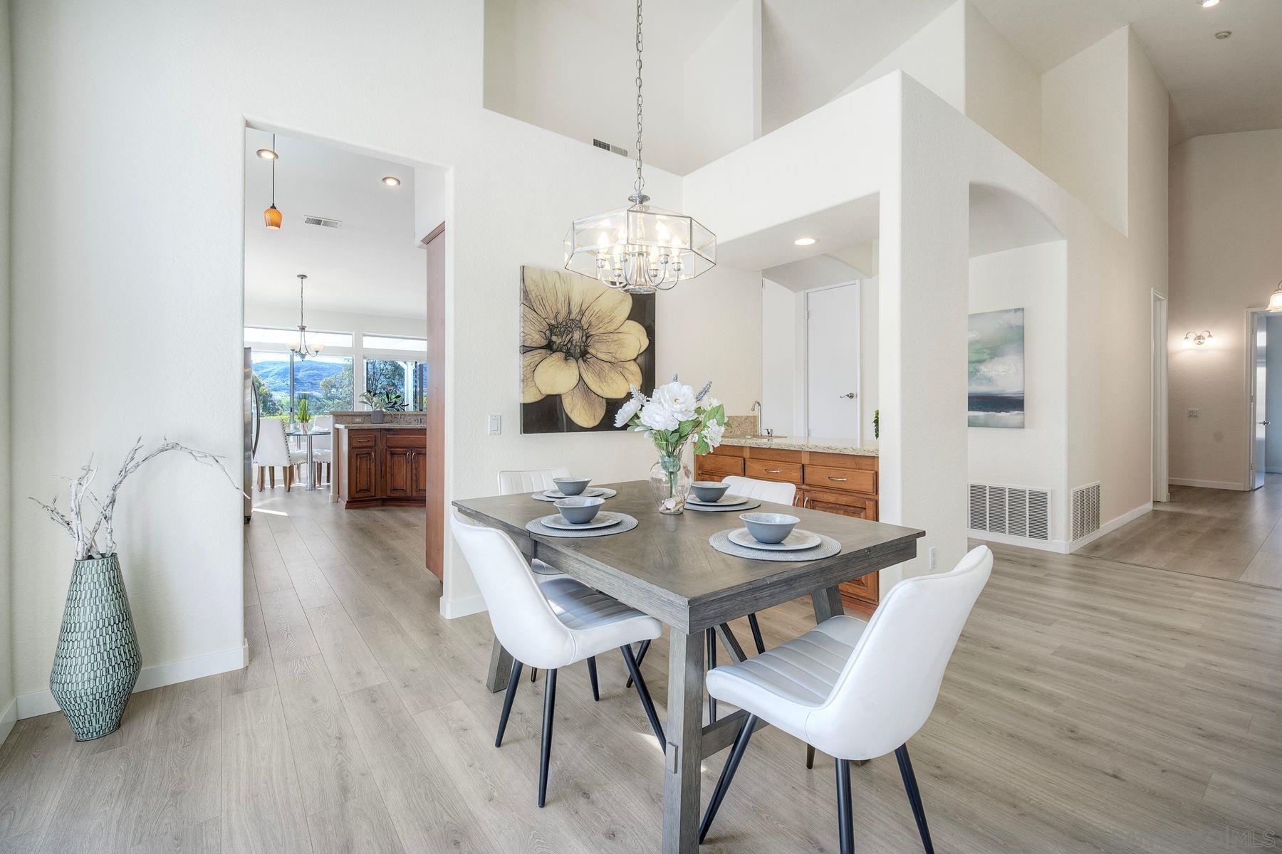 Detail Gallery Image 7 of 48 For 2785  Canyon Oak Pl, Escondido,  CA 92029 - 4 Beds | 2 Baths