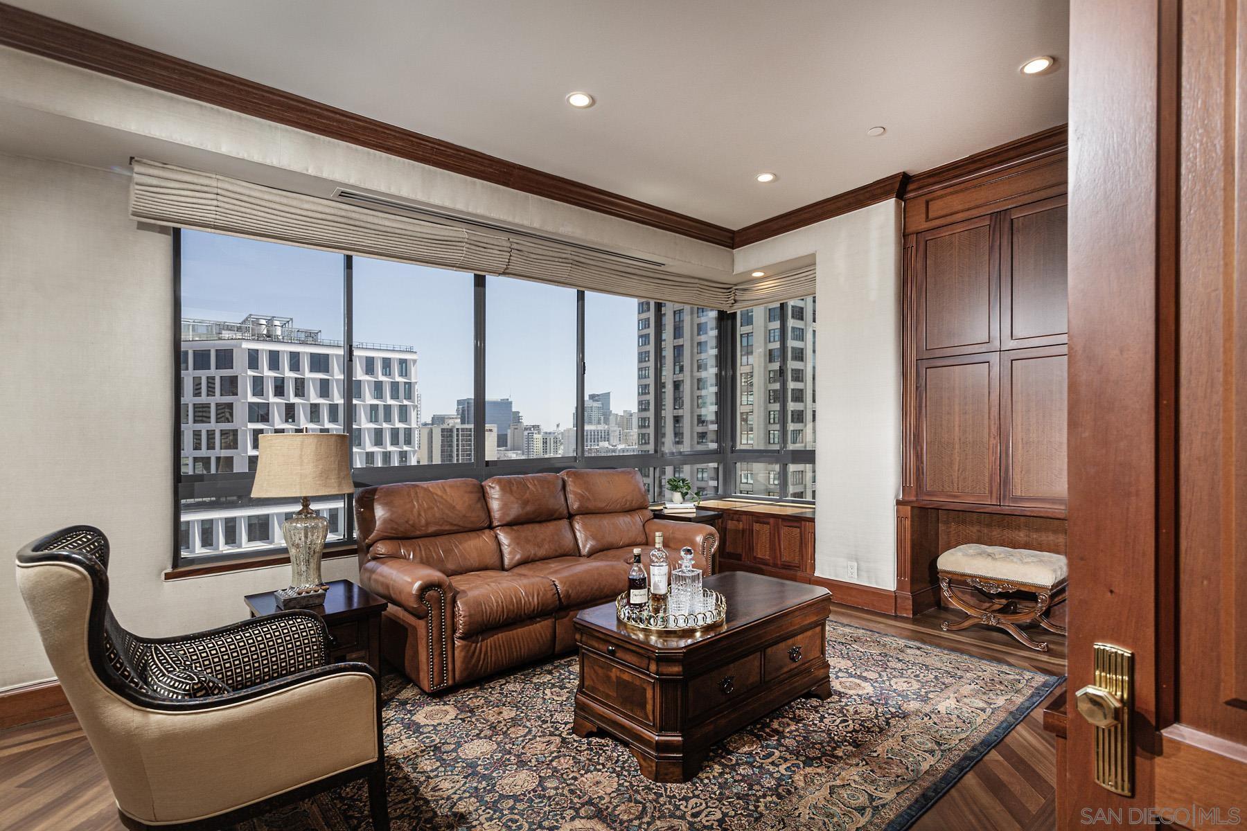 Detail Gallery Image 21 of 64 For 700  Front St  #801/807,  San Diego,  CA 92101 - 4 Beds | 2/1 Baths