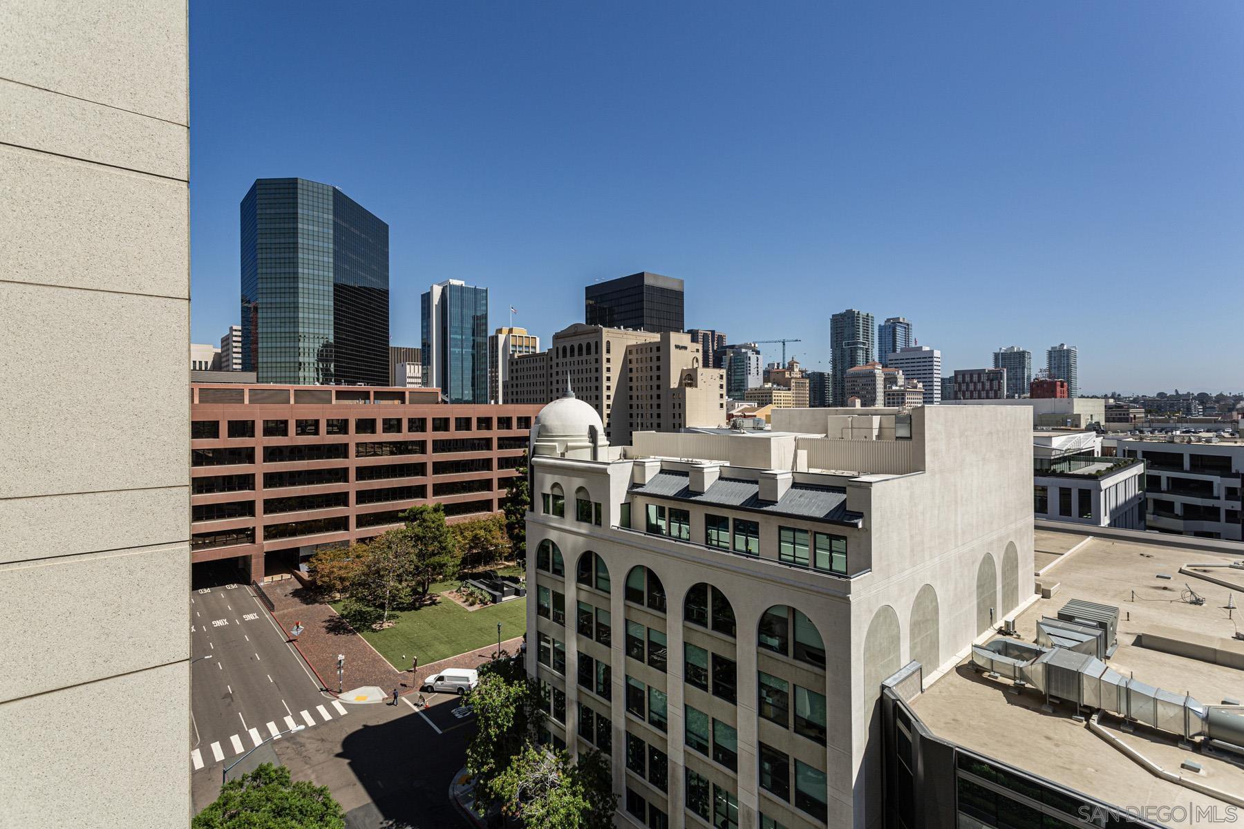 Detail Gallery Image 34 of 64 For 700  Front St  #801/807,  San Diego,  CA 92101 - 4 Beds | 2/1 Baths