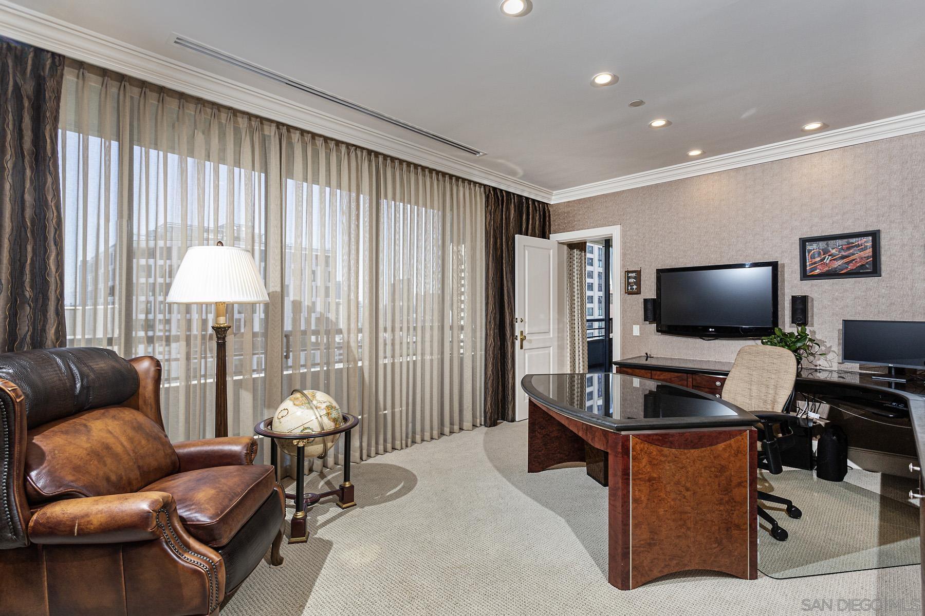 Detail Gallery Image 36 of 64 For 700  Front St  #801/807,  San Diego,  CA 92101 - 4 Beds | 2/1 Baths